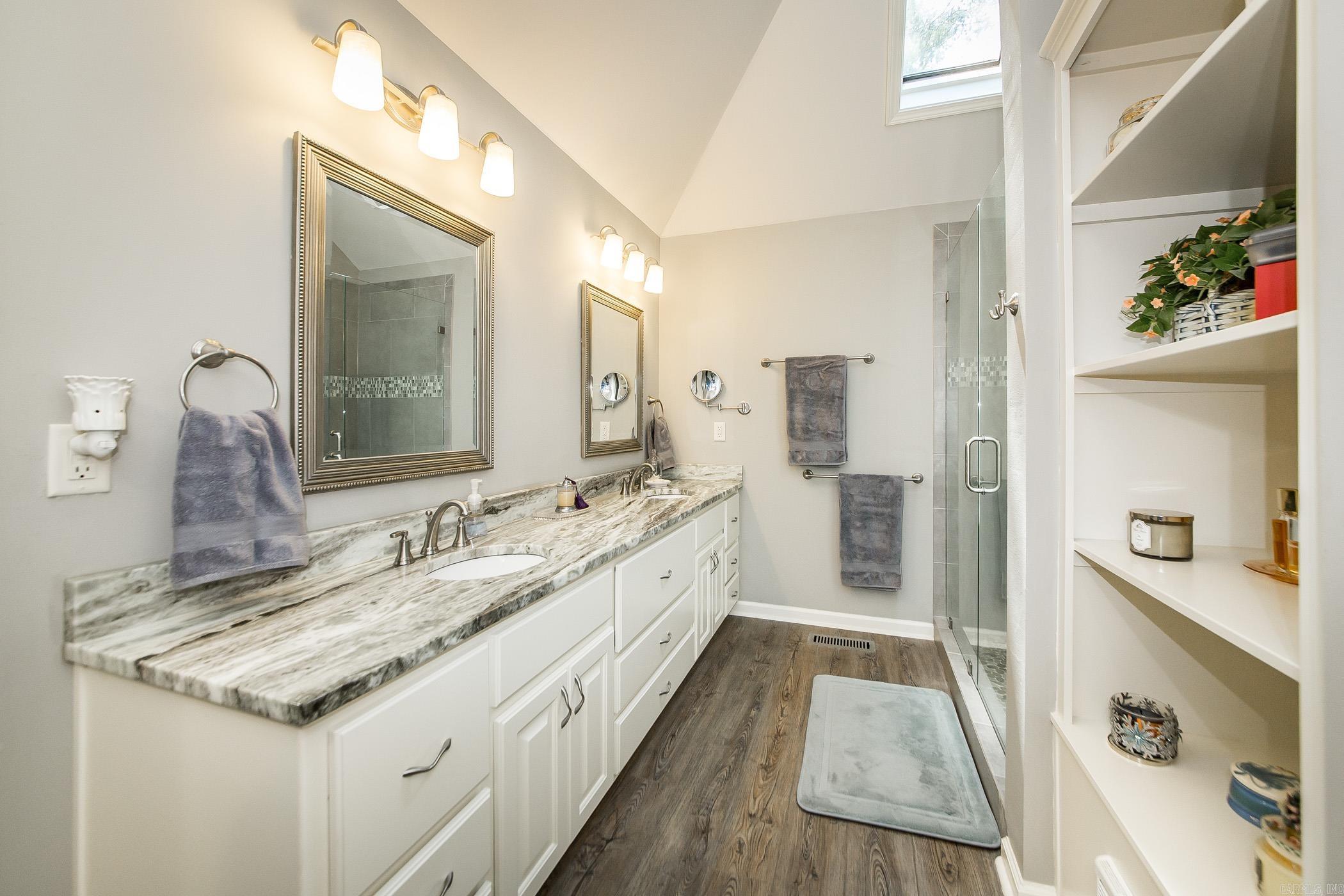 INDIAN HILLS - Residential