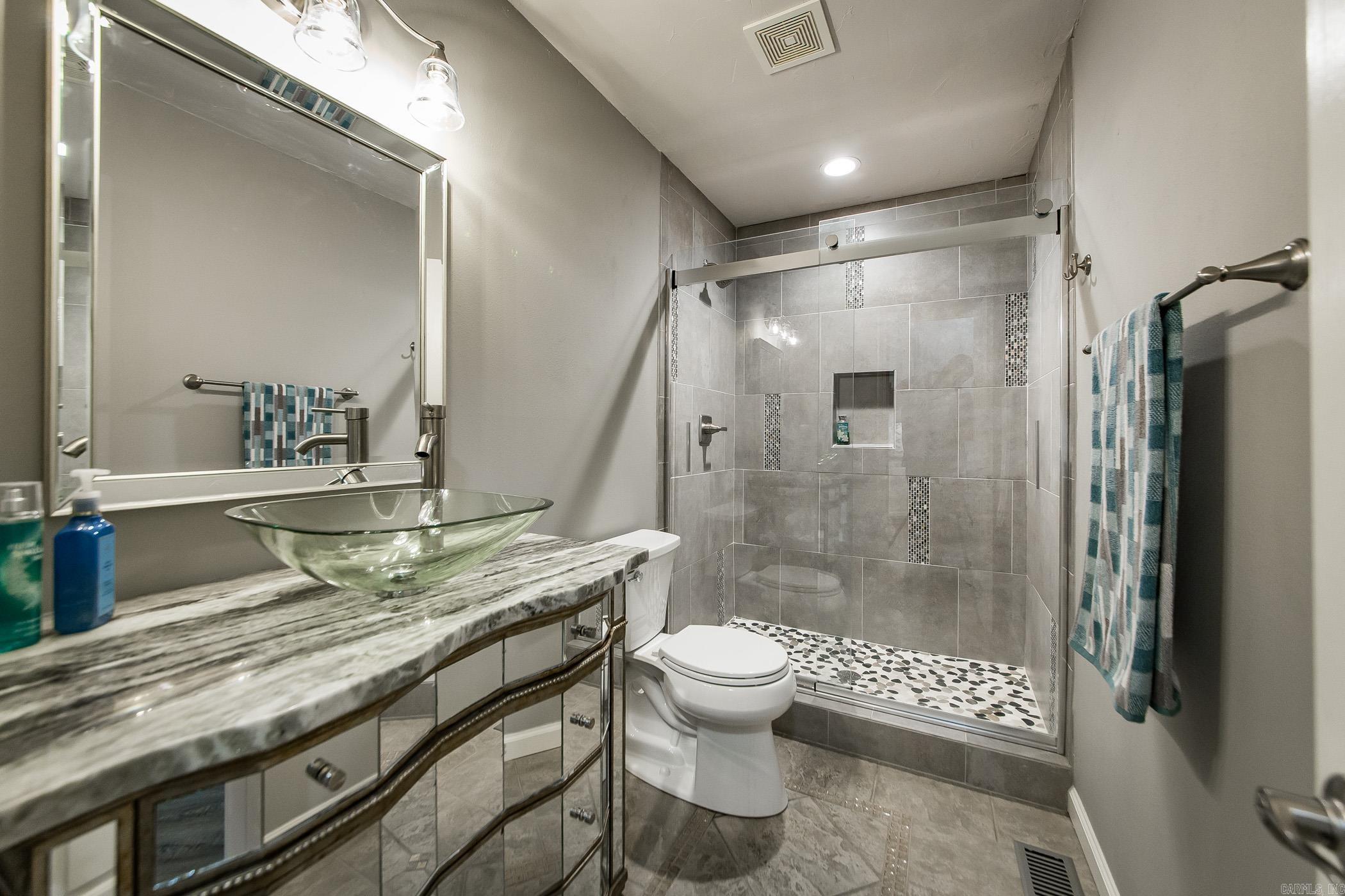 INDIAN HILLS - Residential