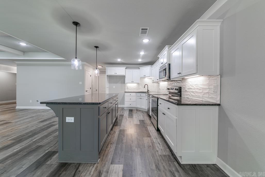 HERITAGE MEADOWS - Residential