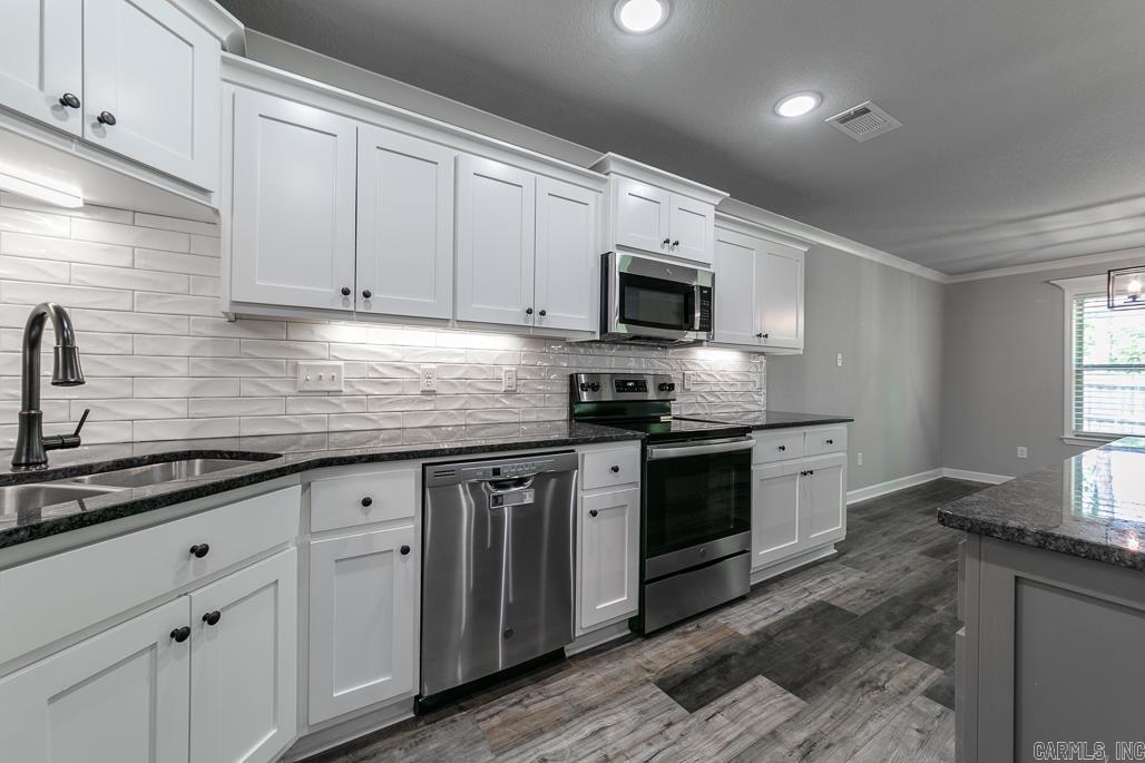 HERITAGE MEADOWS - Residential