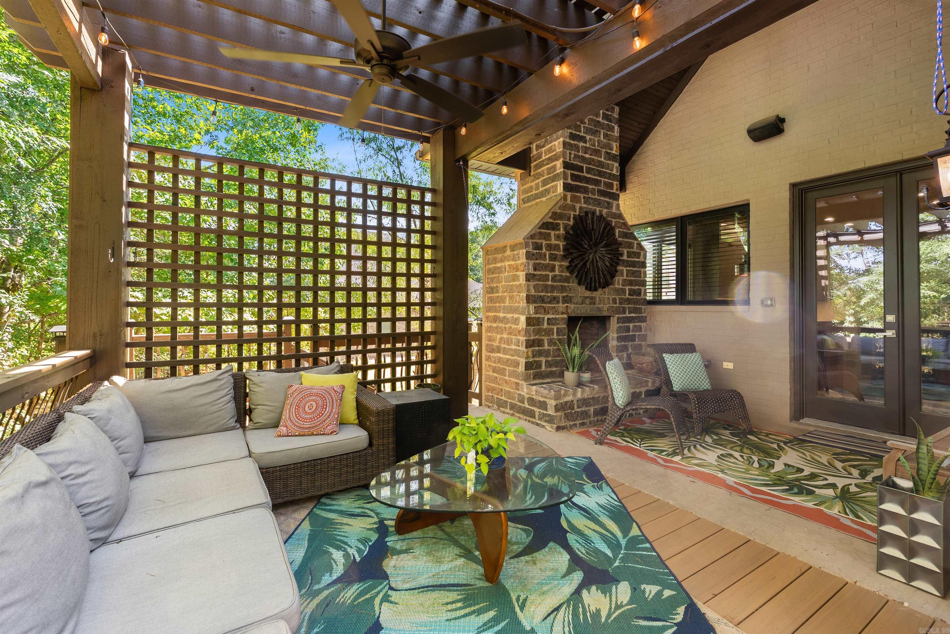 WOODLANDS EDGE - Residential