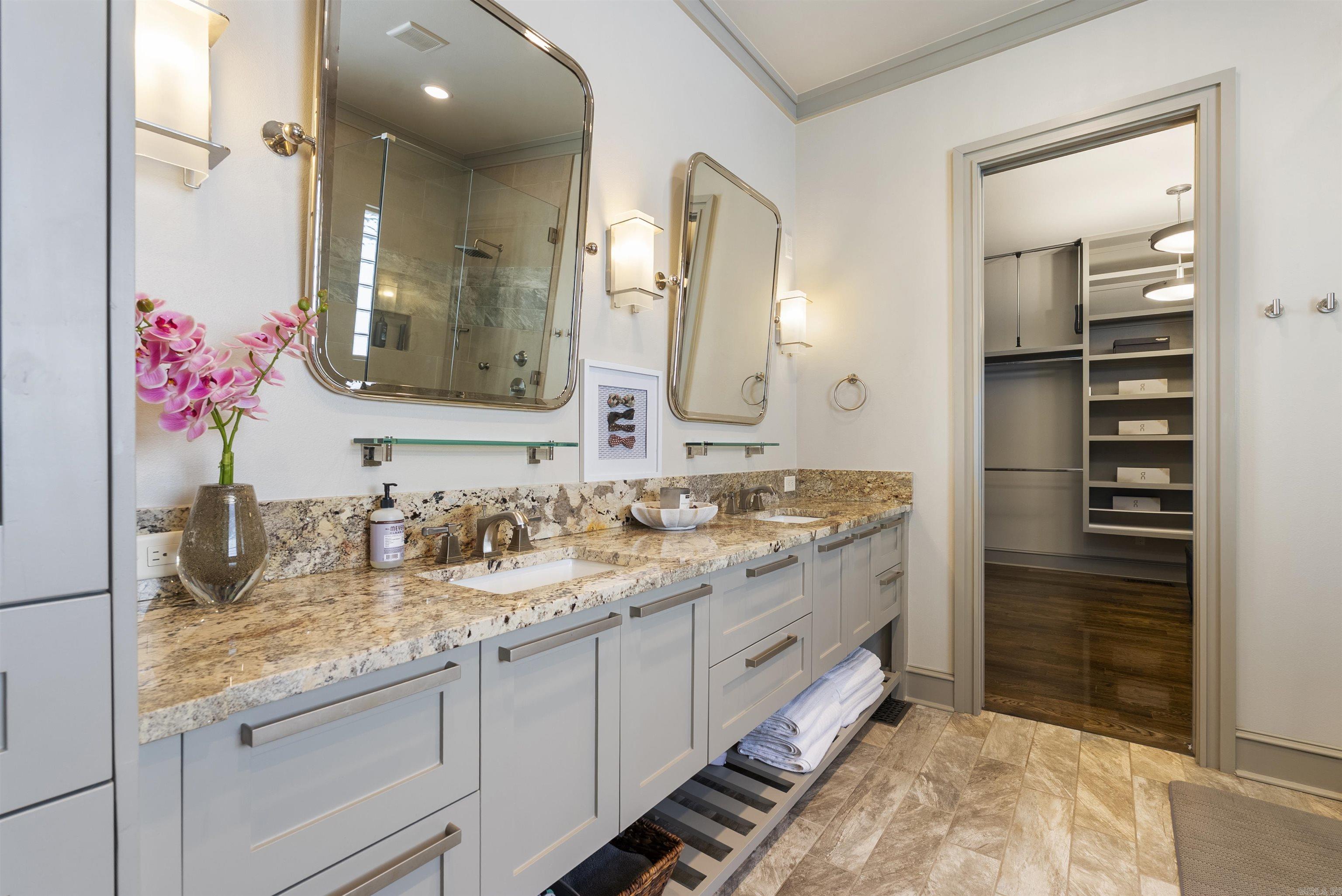 WOODLANDS EDGE - Residential