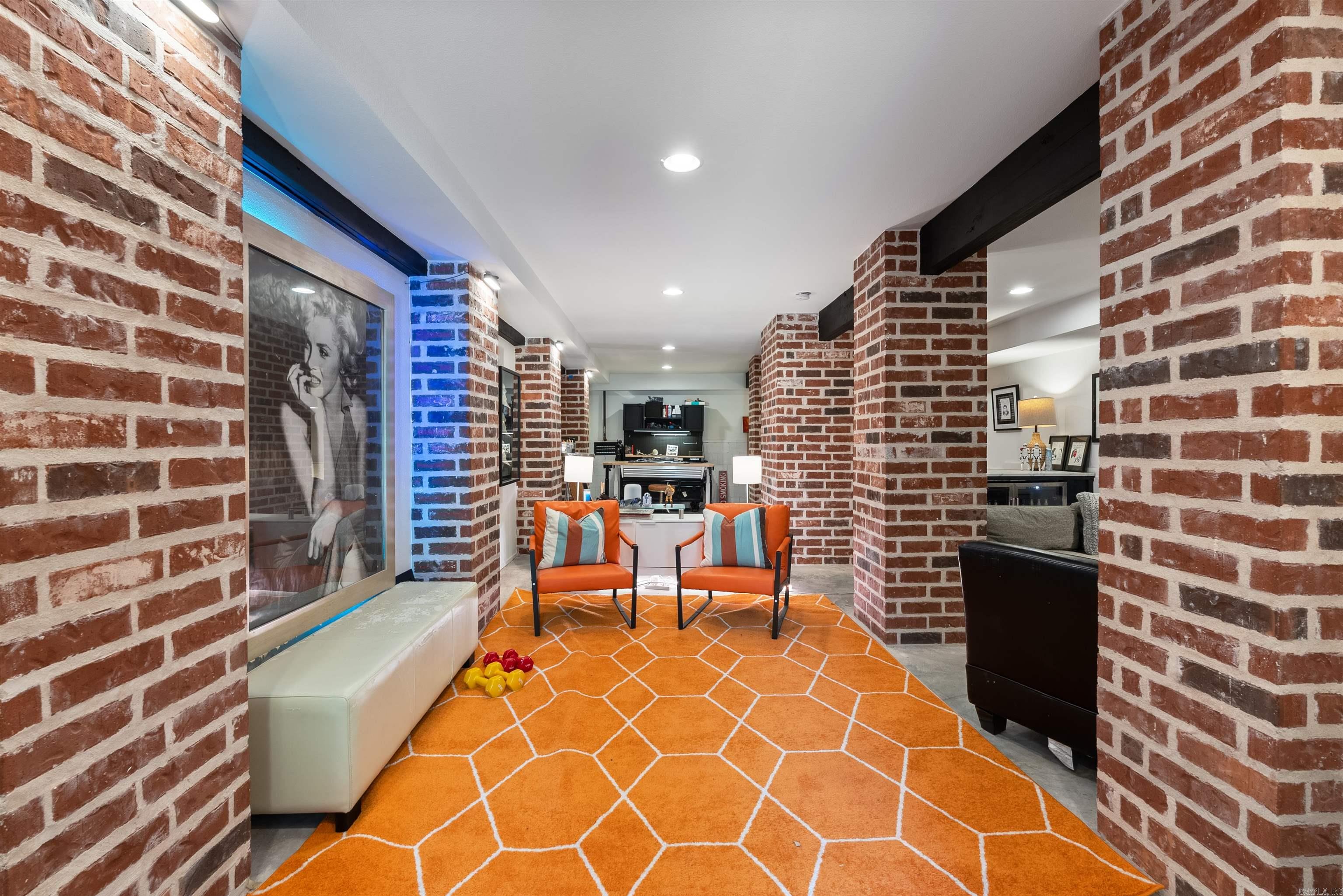 WOODLANDS EDGE - Residential