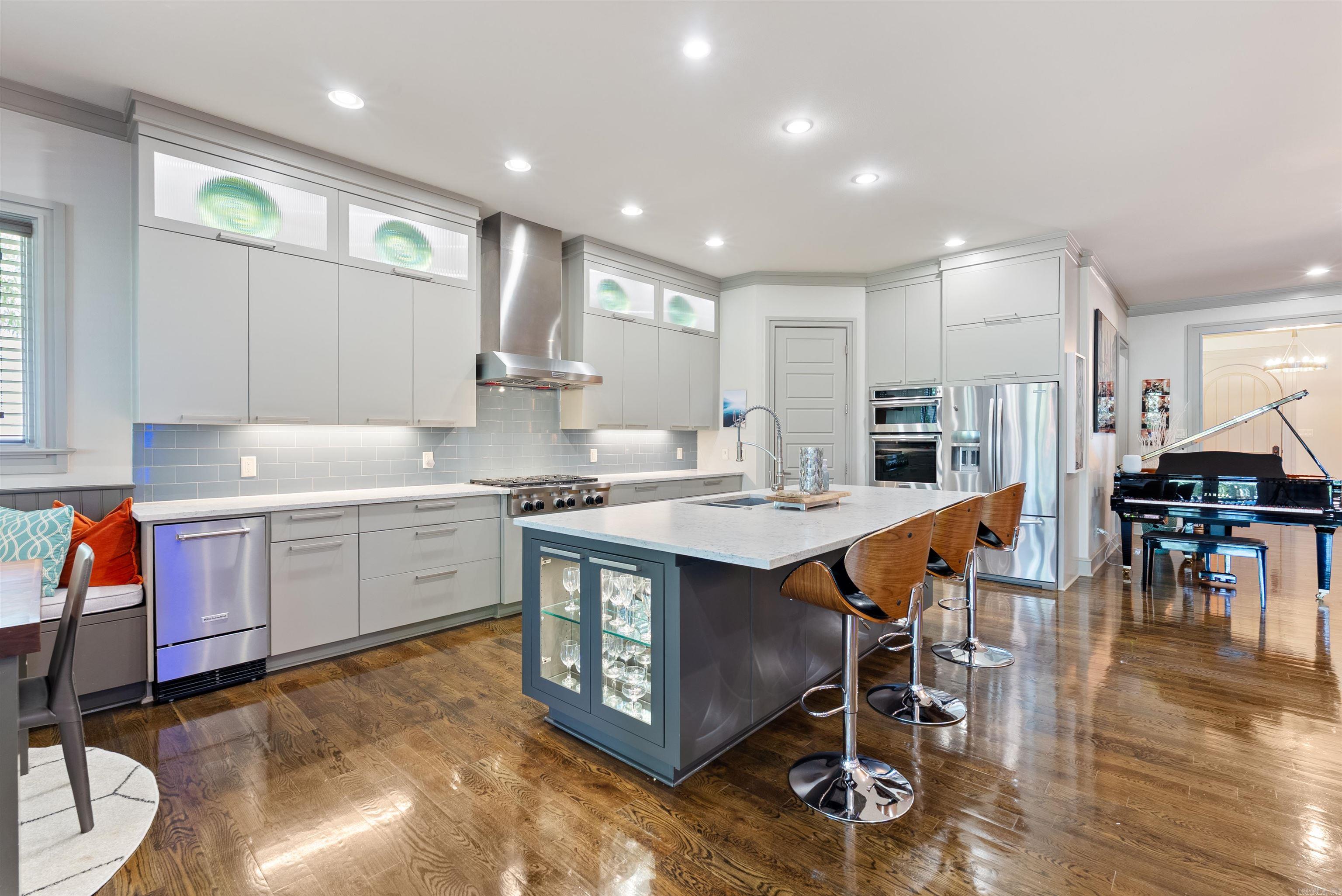 WOODLANDS EDGE - Residential