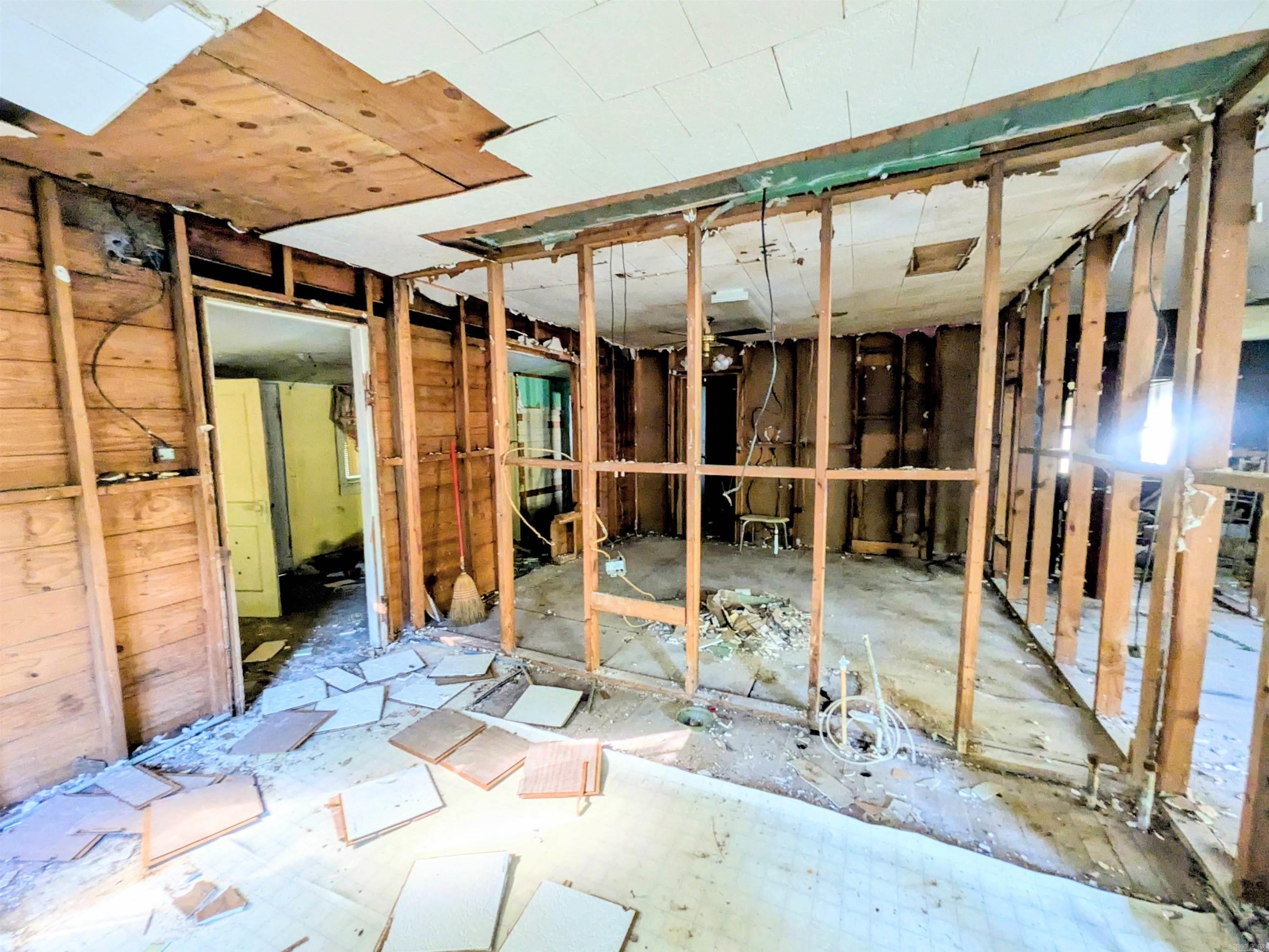 CAMDEN CITY METES & BOUNDS - Residential