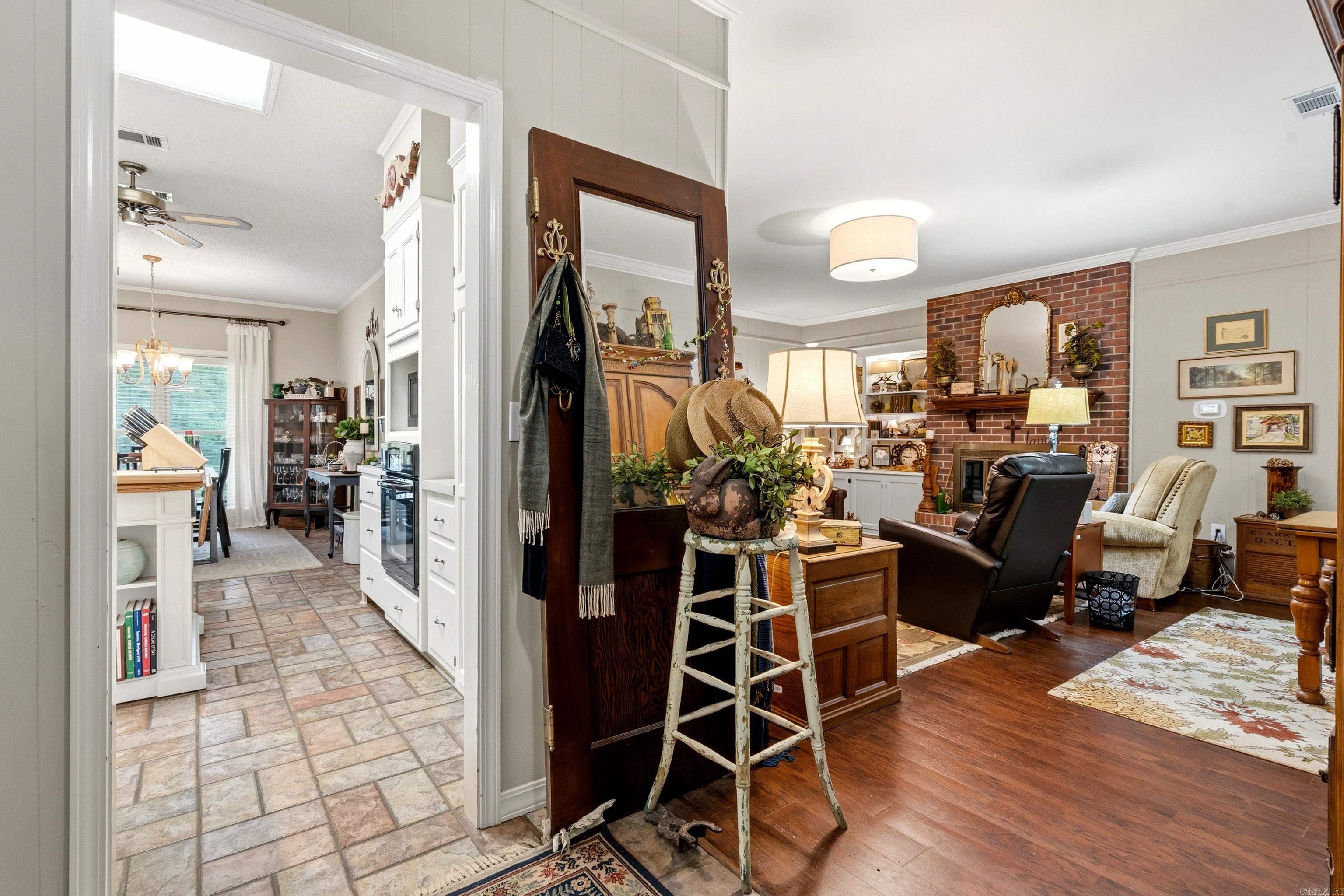 WOODRIDGE ESTATES ADDN - Residential