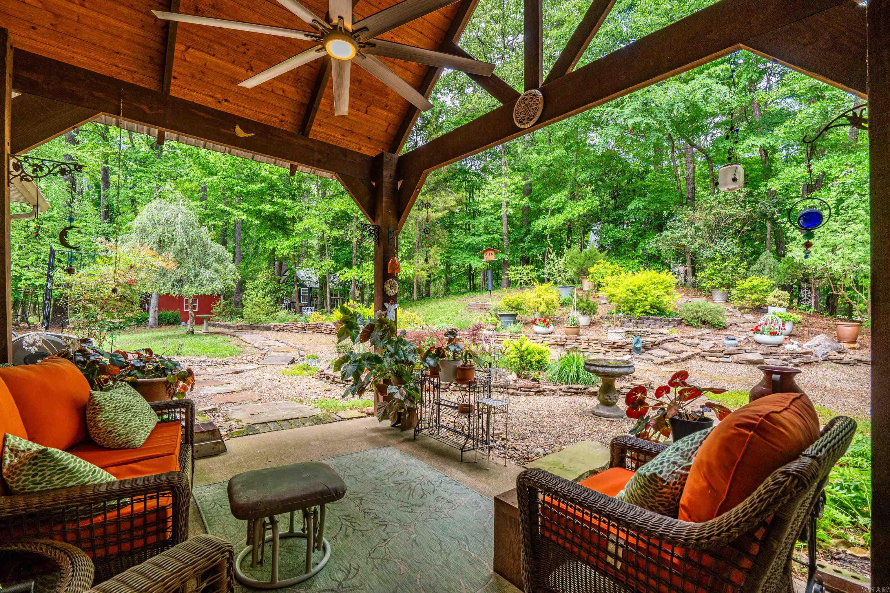 WOODRIDGE ESTATES ADDN - Residential