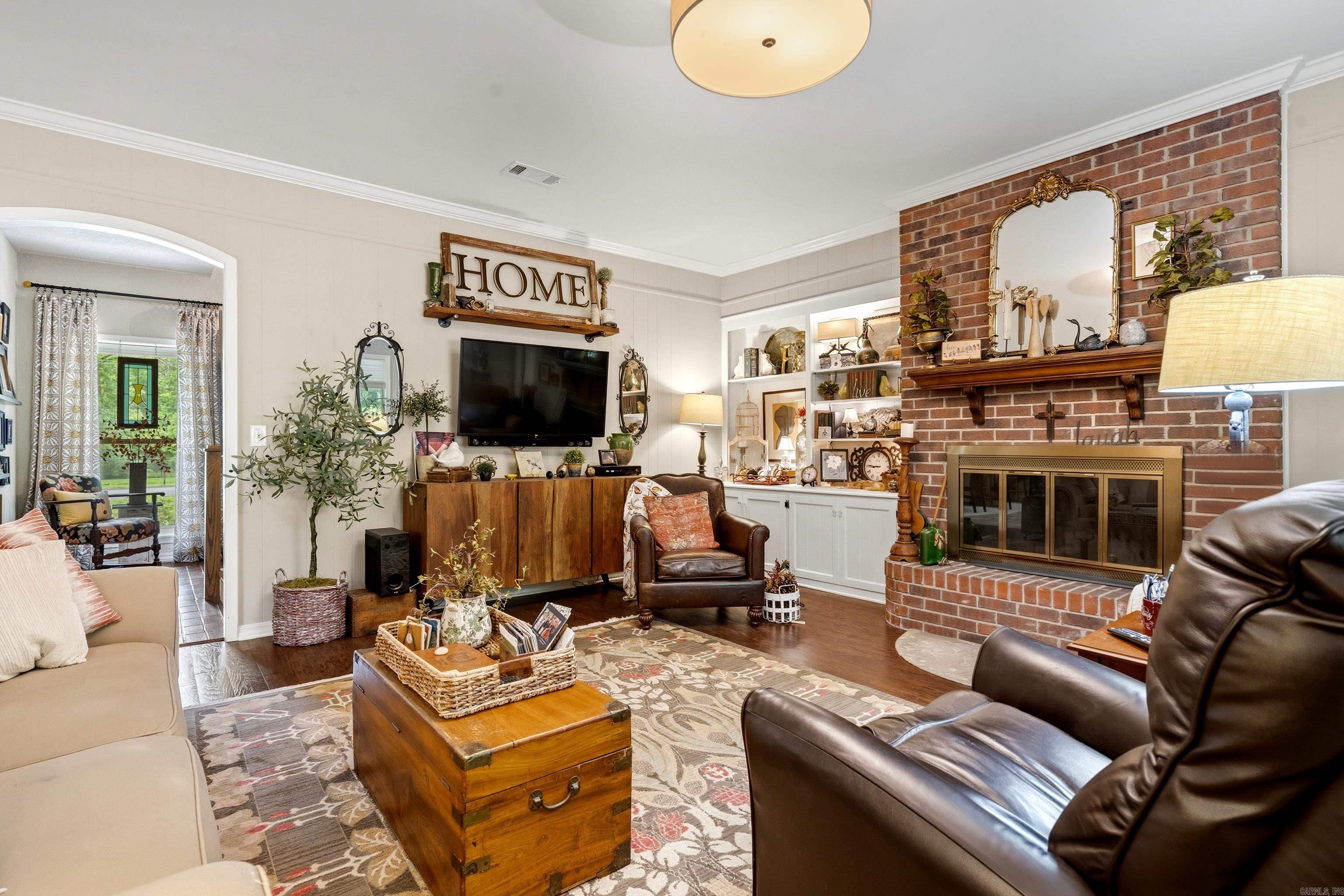 WOODRIDGE ESTATES ADDN - Residential