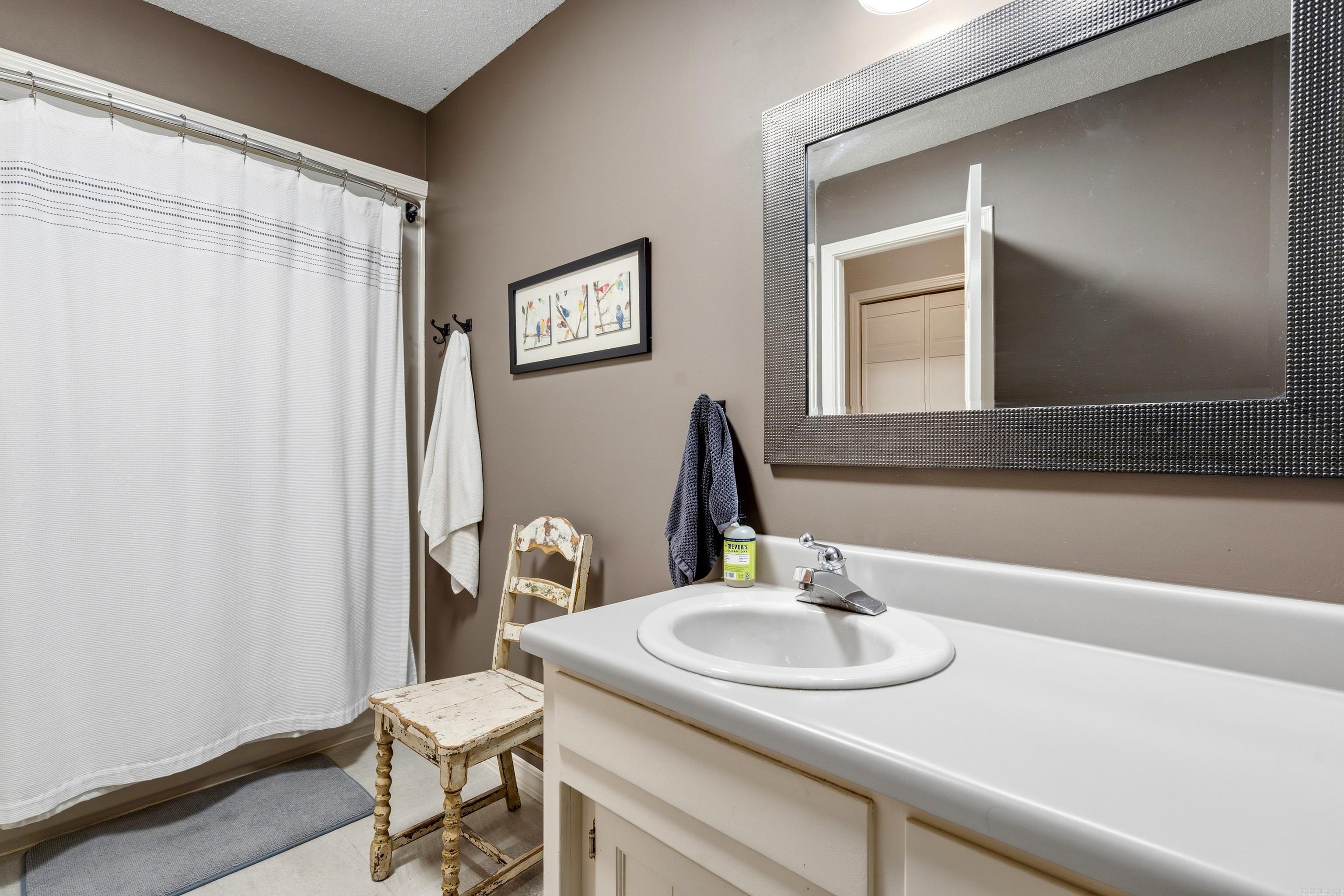 WOODRIDGE ESTATES ADDN - Residential