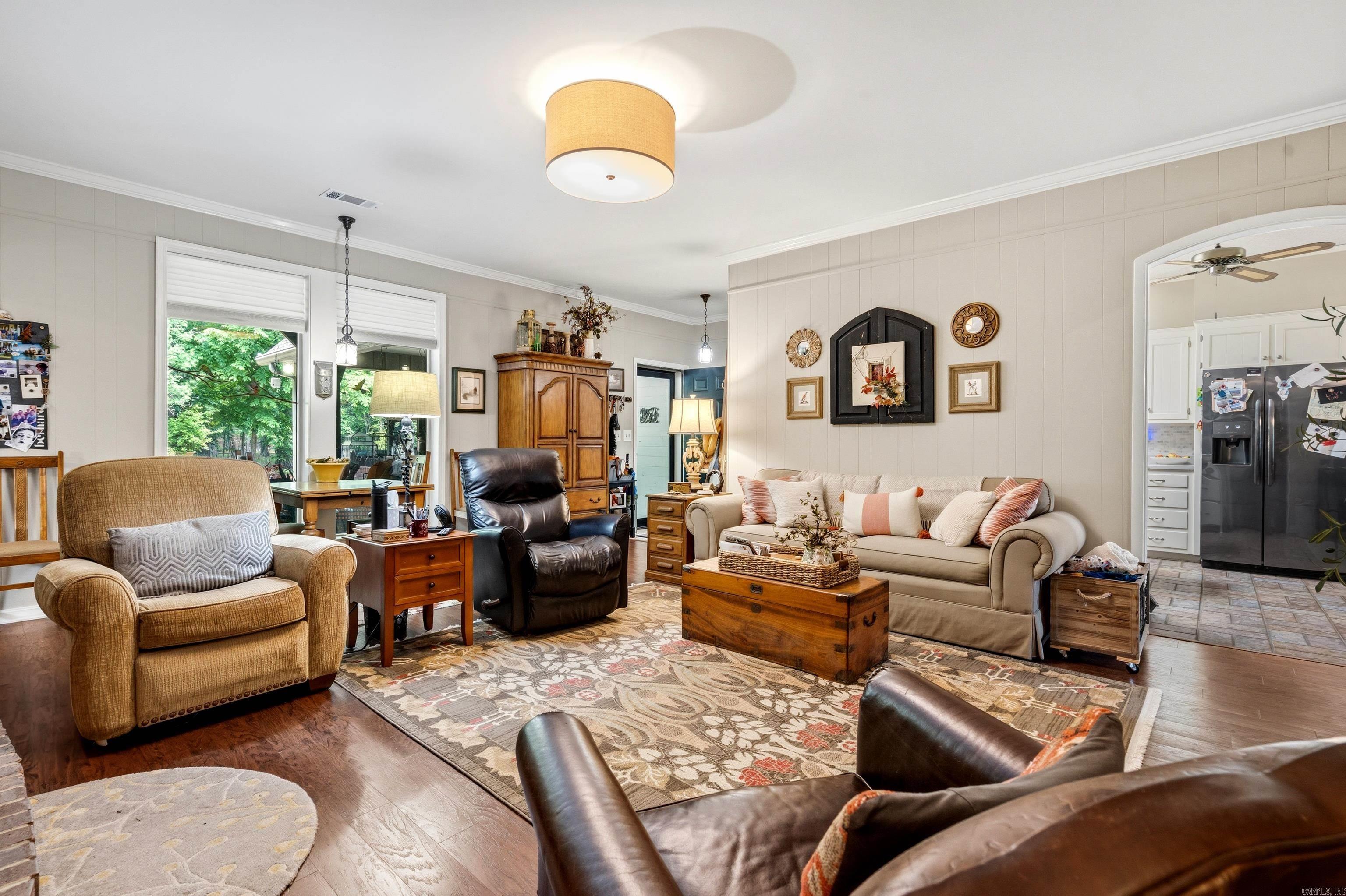 WOODRIDGE ESTATES ADDN - Residential