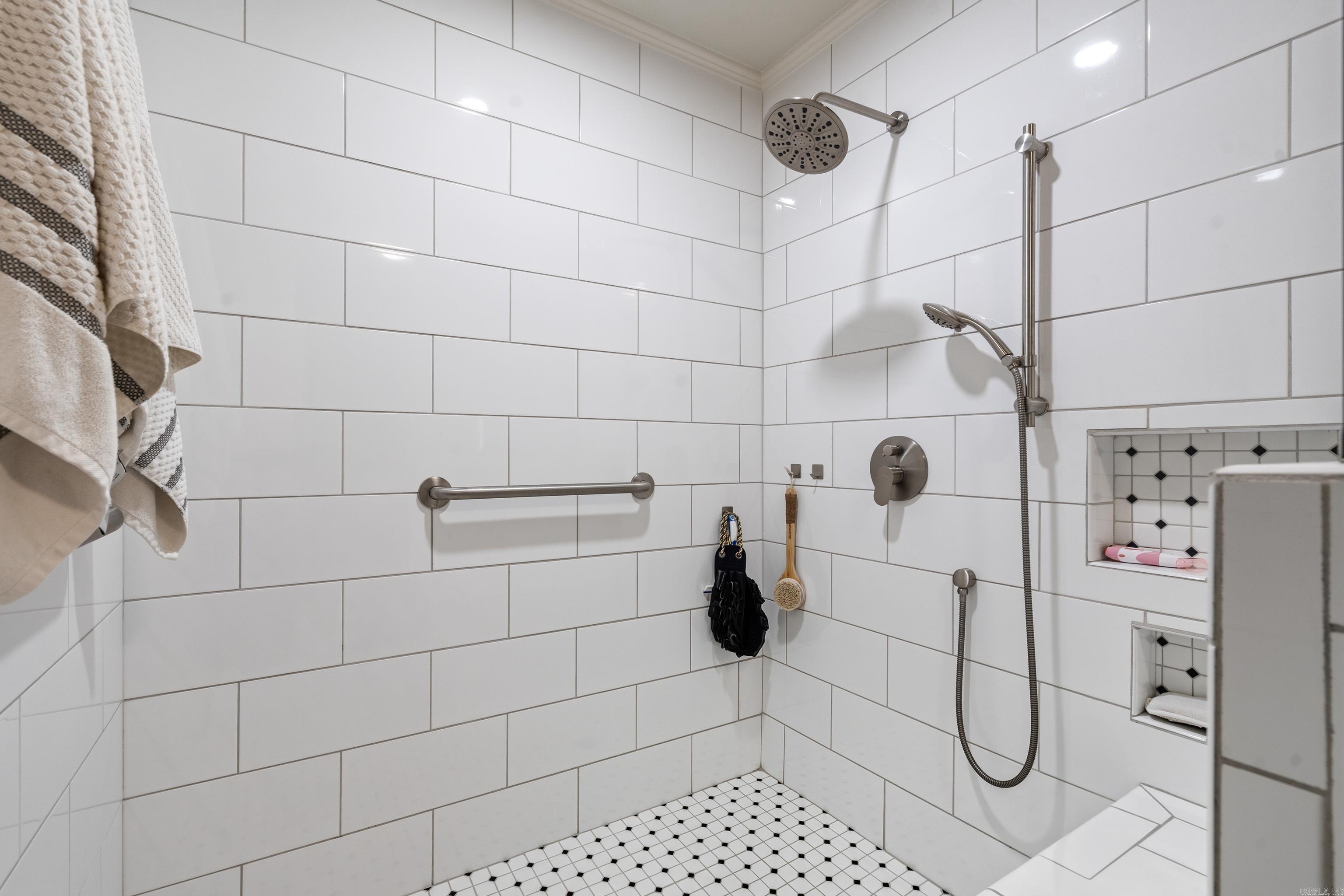 WOODRIDGE ESTATES ADDN - Residential