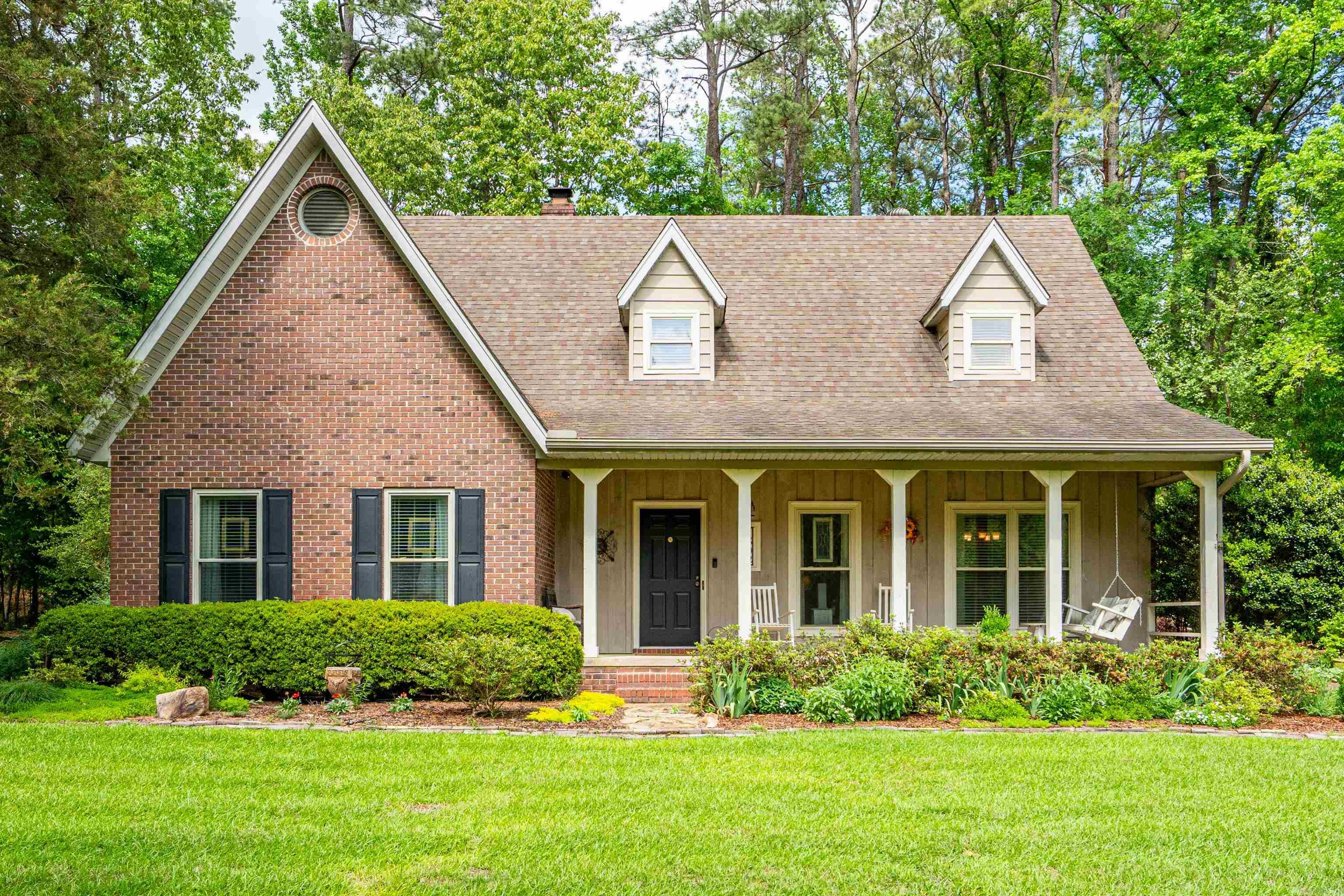 WOODRIDGE ESTATES ADDN - Residential