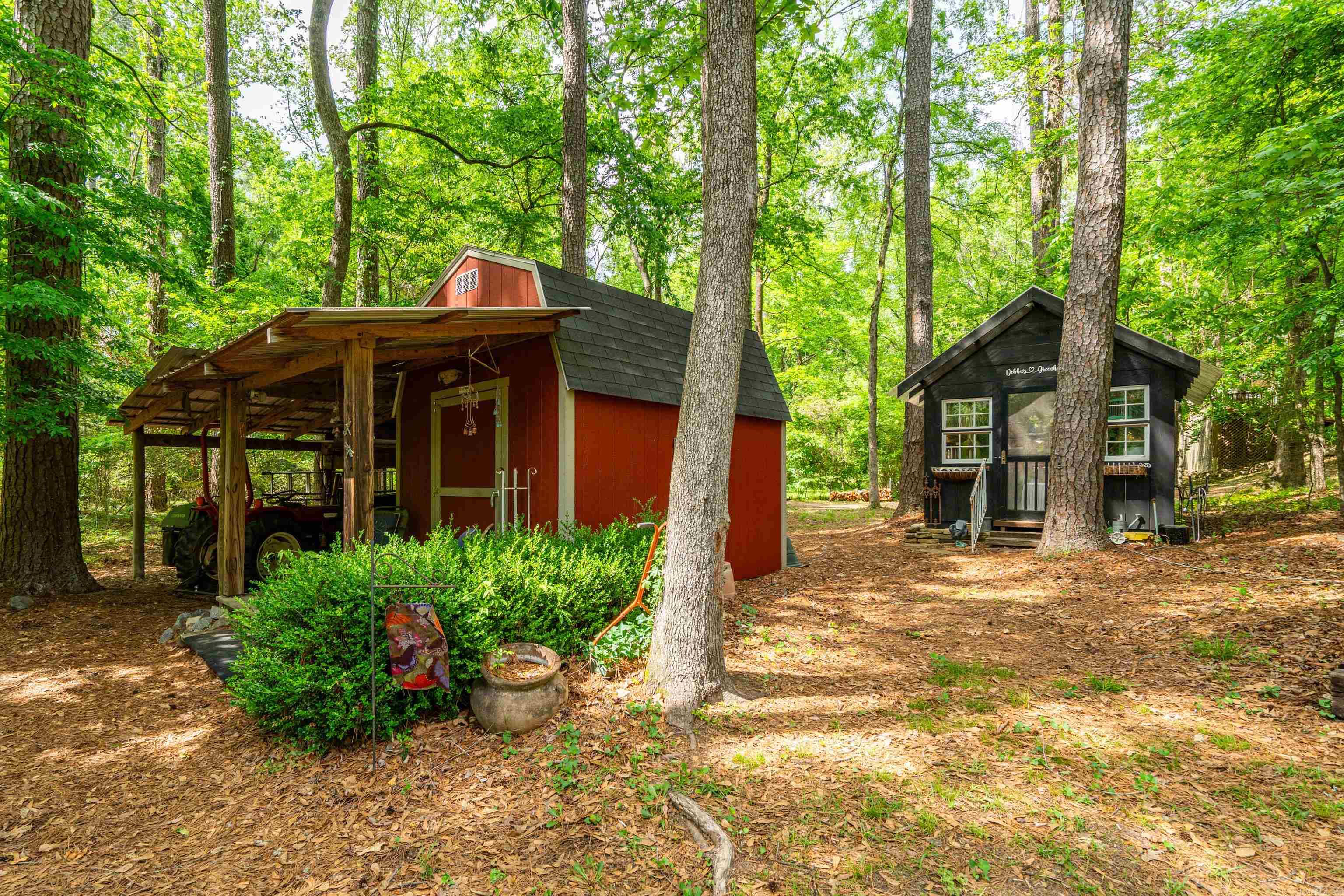 WOODRIDGE ESTATES ADDN - Residential