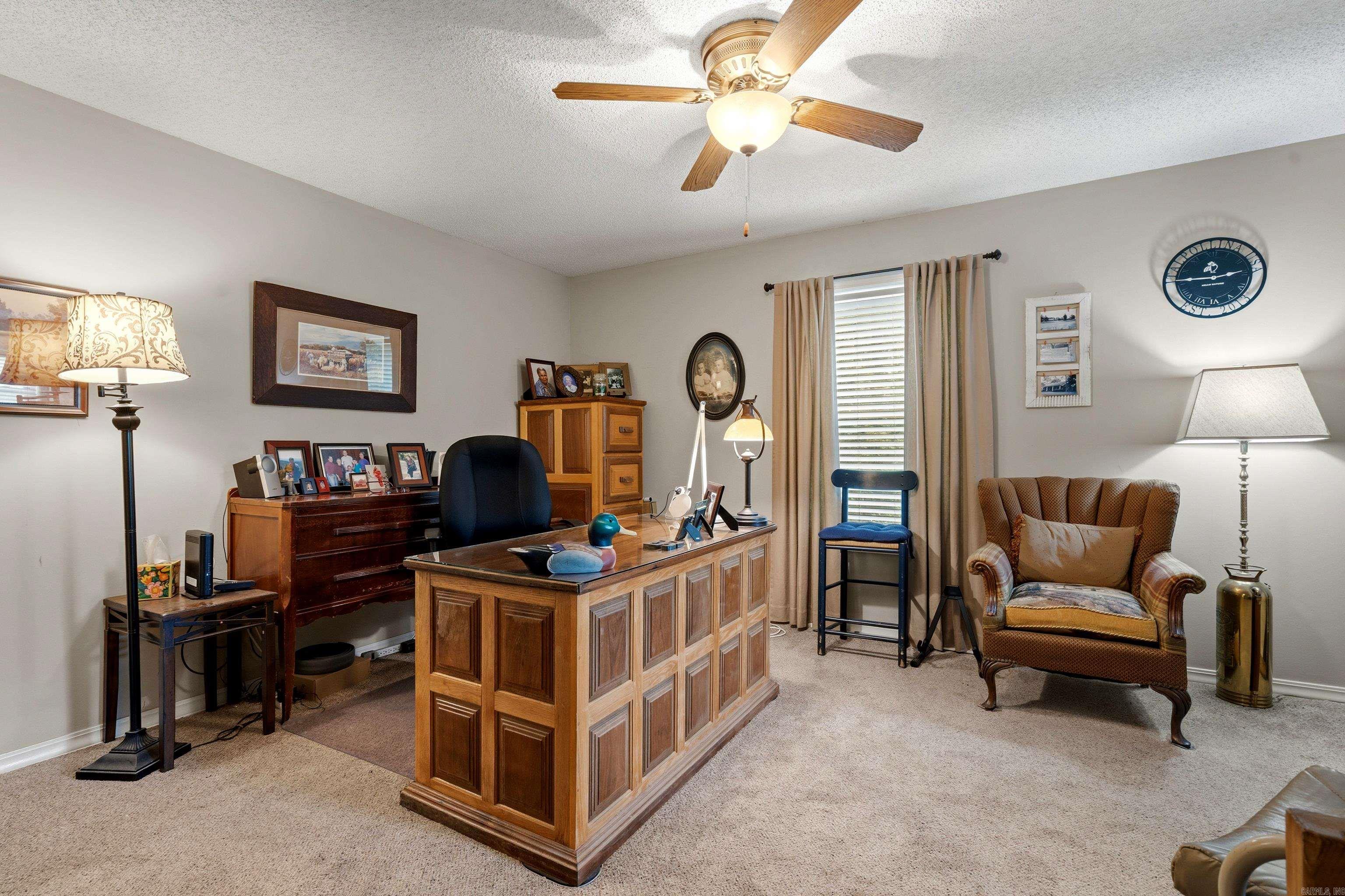 WOODRIDGE ESTATES ADDN - Residential