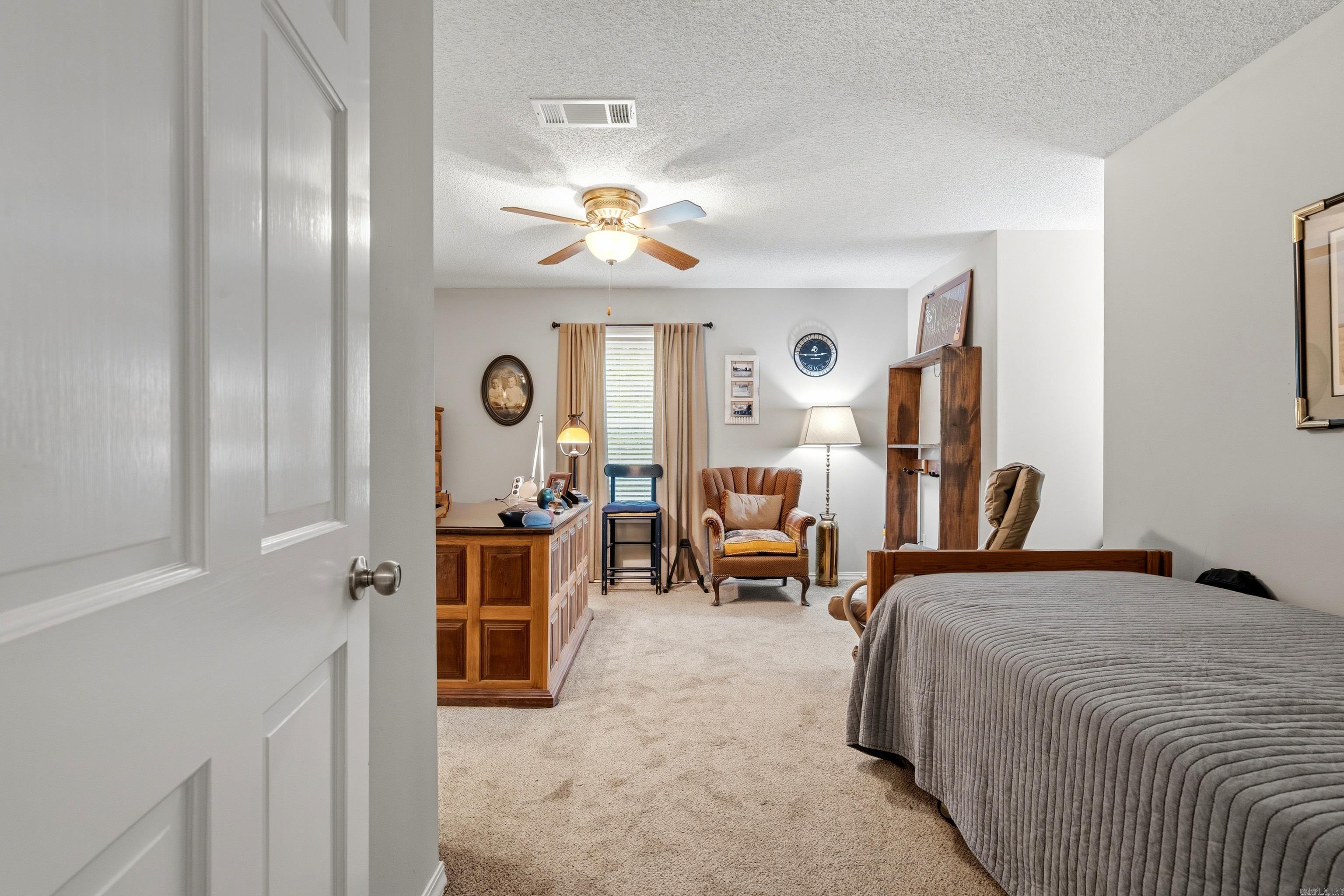 WOODRIDGE ESTATES ADDN - Residential