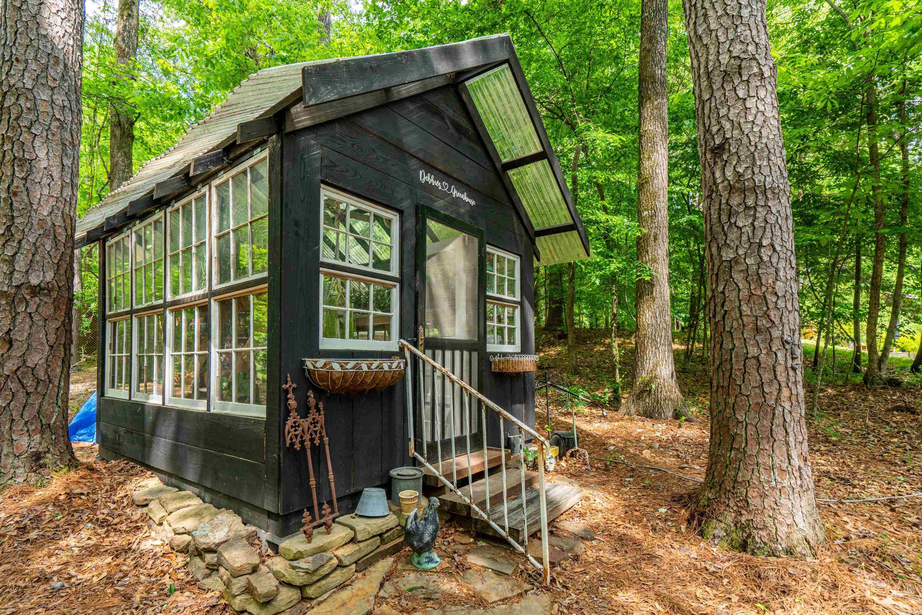 WOODRIDGE ESTATES ADDN - Residential