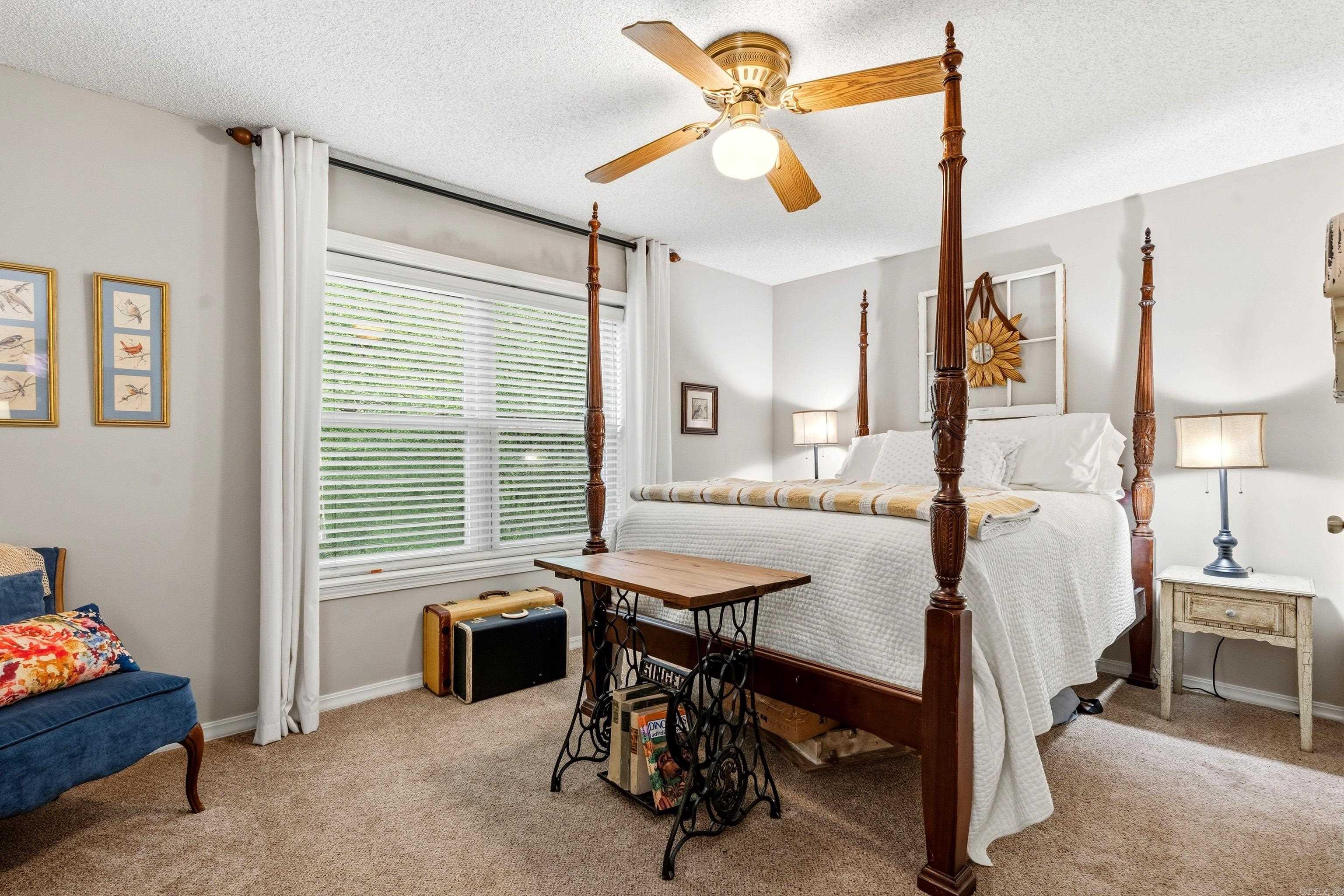 WOODRIDGE ESTATES ADDN - Residential