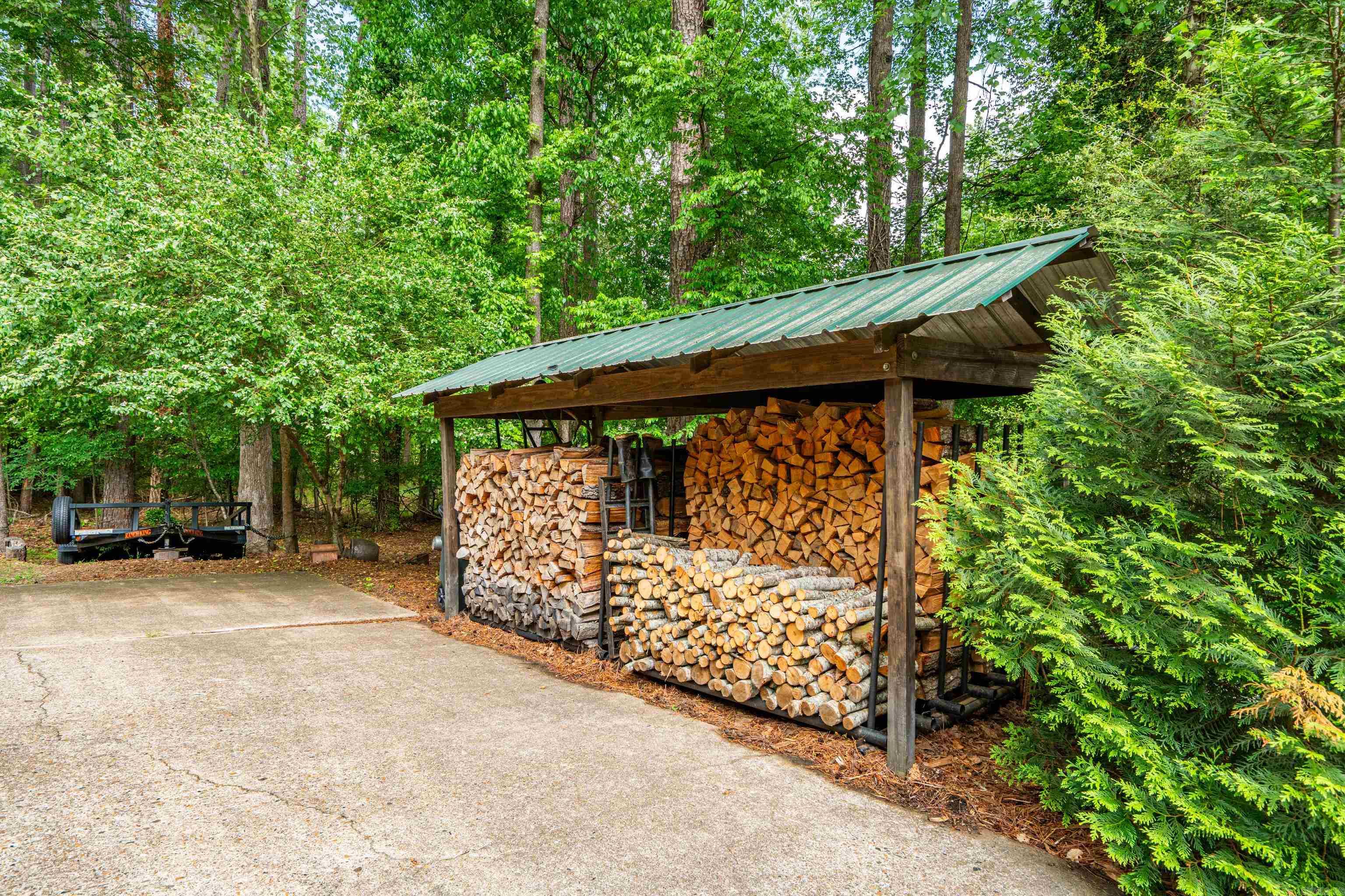 WOODRIDGE ESTATES ADDN - Residential