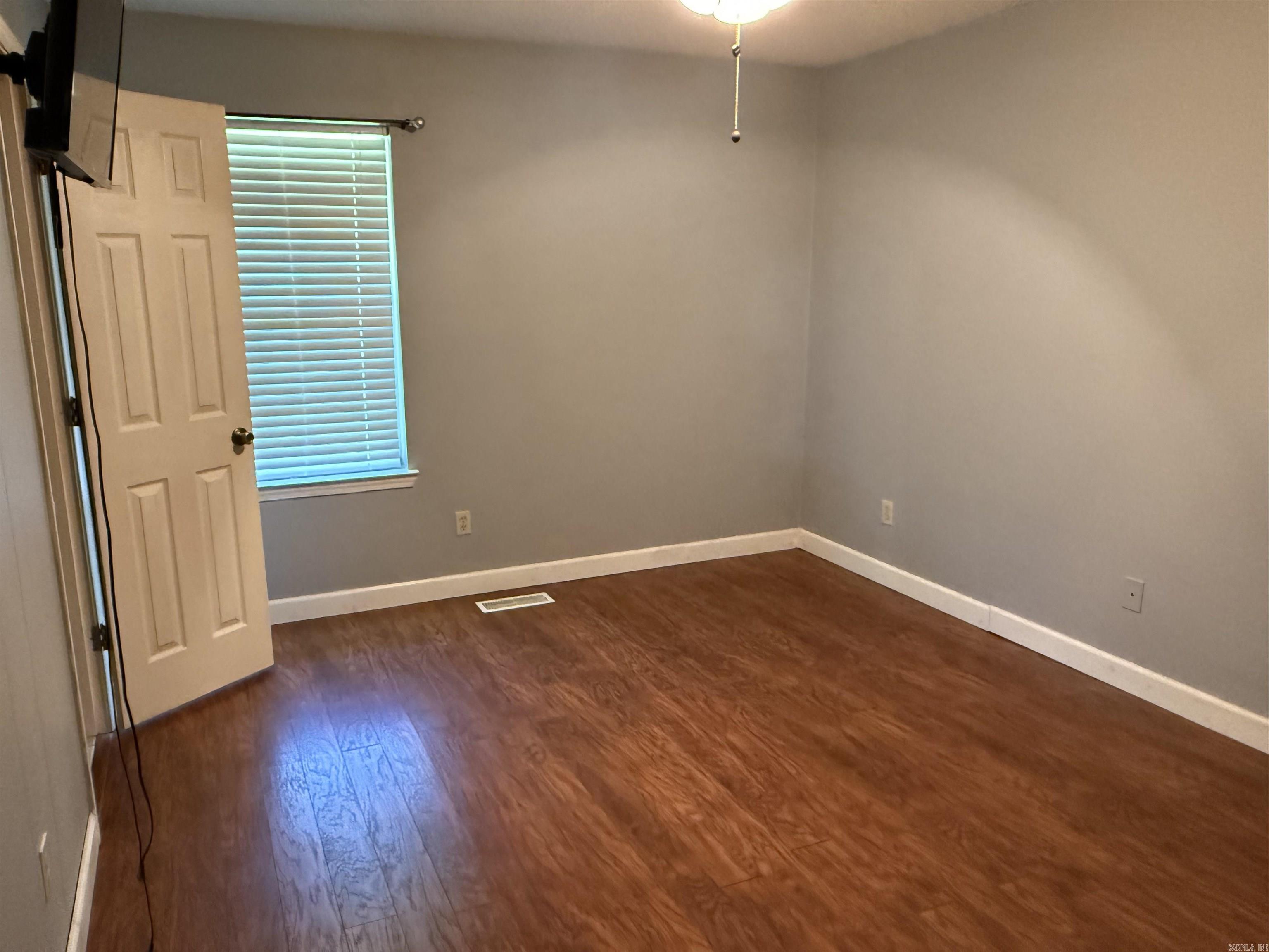 EAST END - Residential