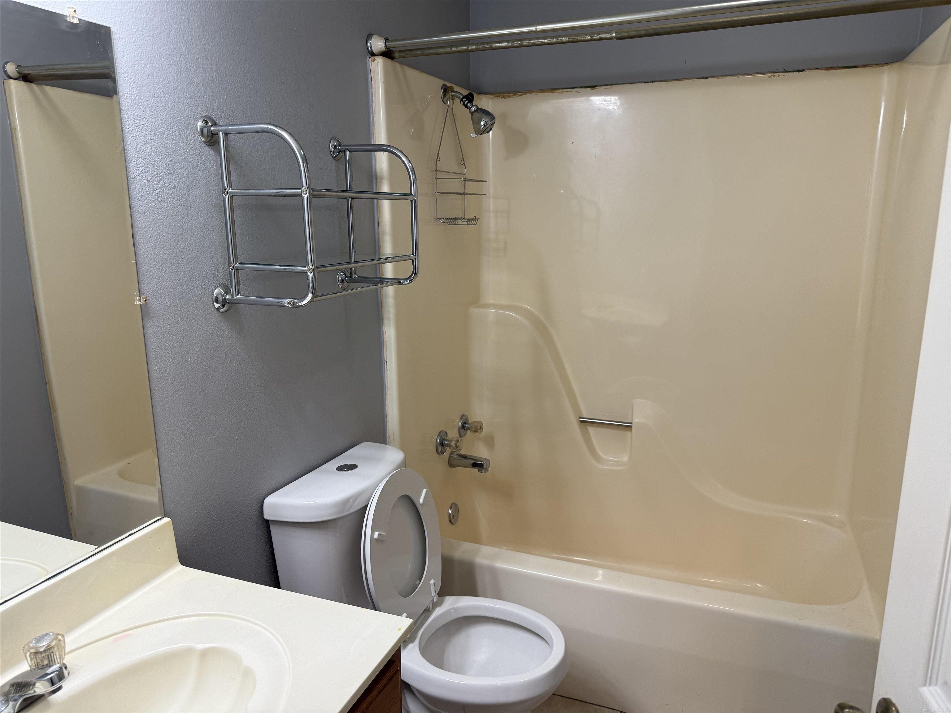 EAST END - Residential