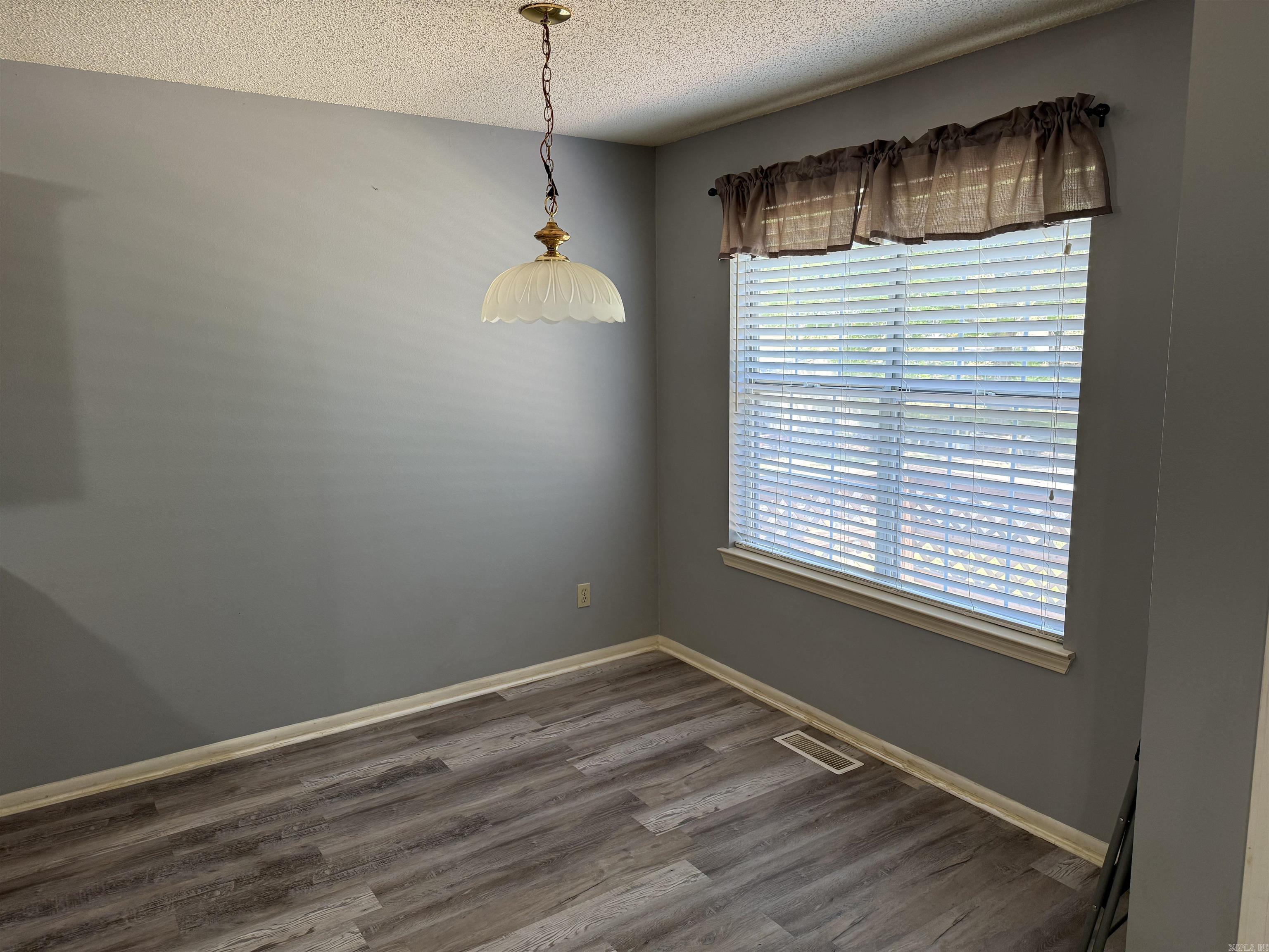 EAST END - Residential