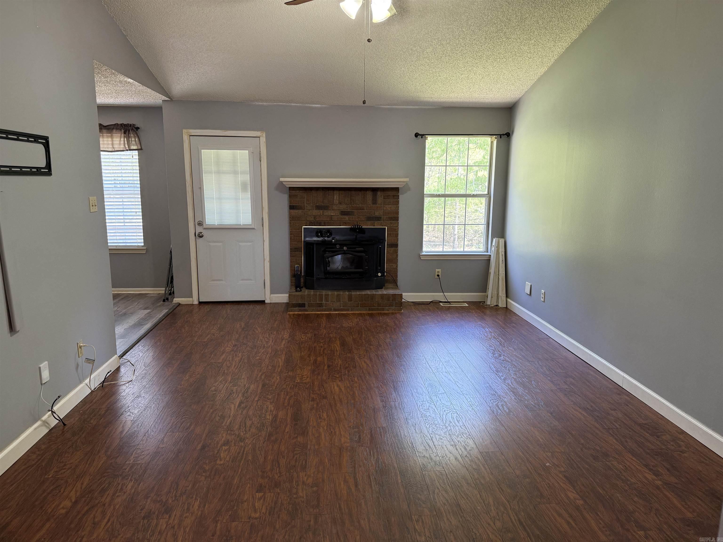 EAST END - Residential