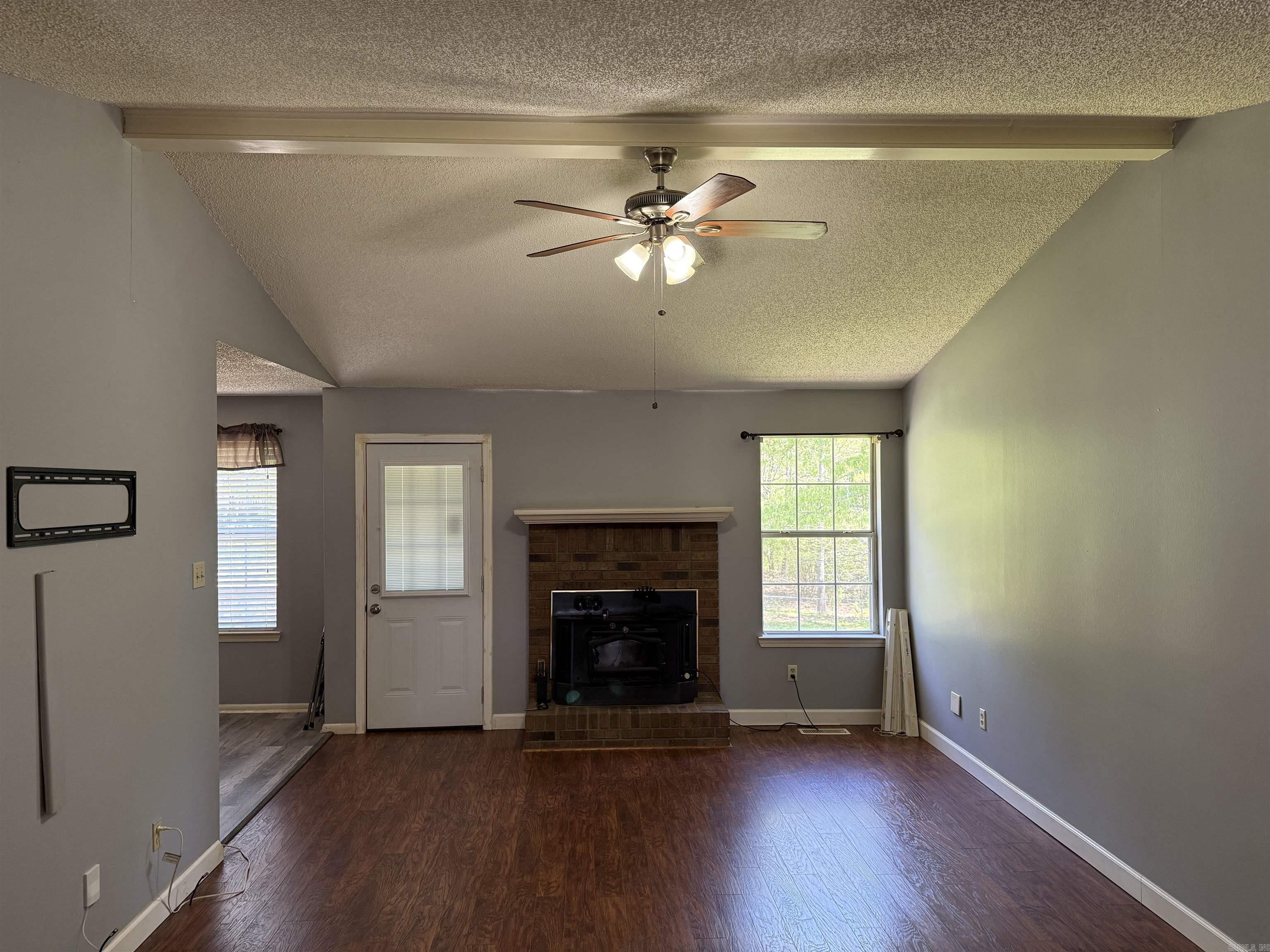 EAST END - Residential