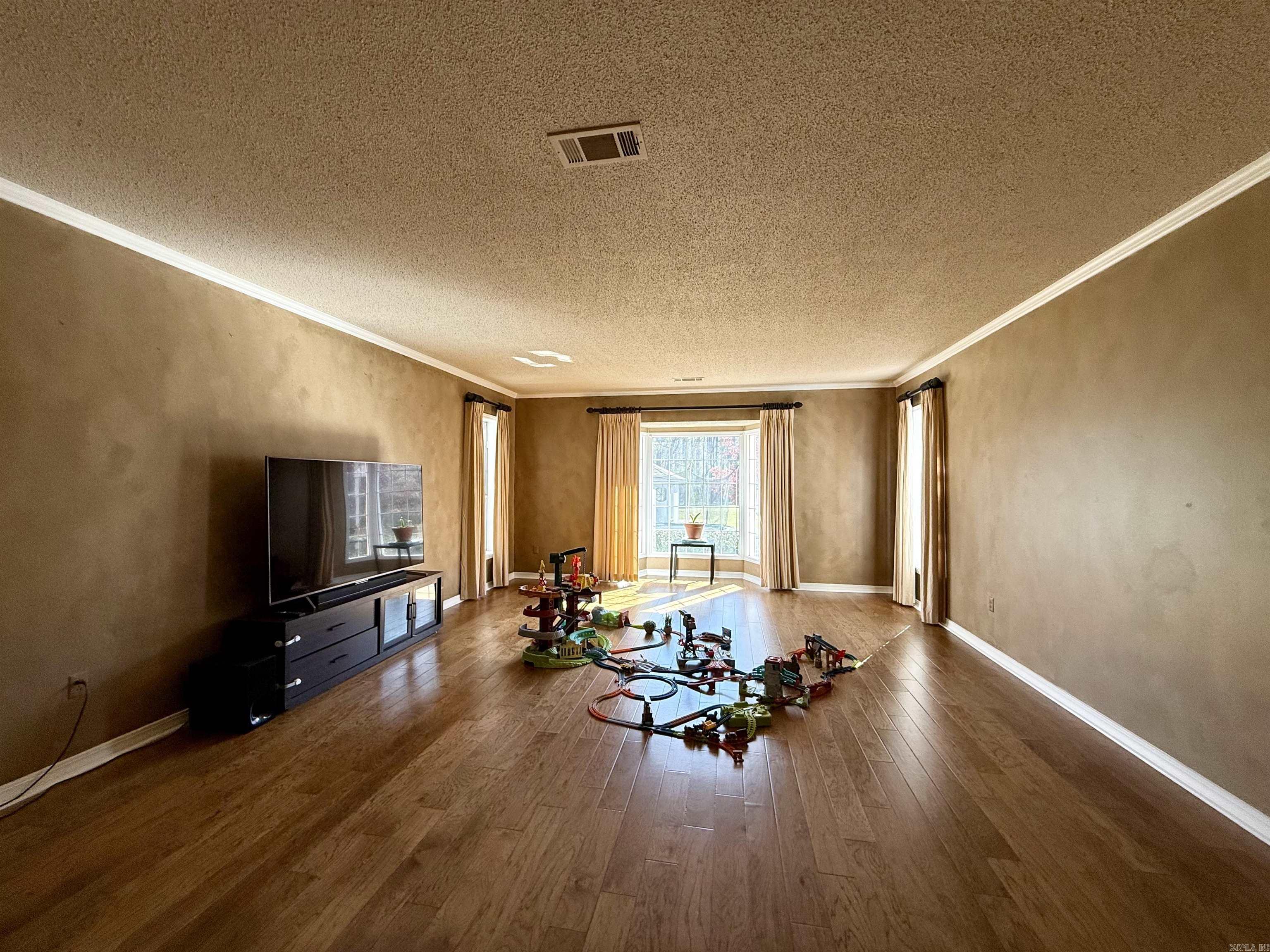 GREEN ACRES - Residential