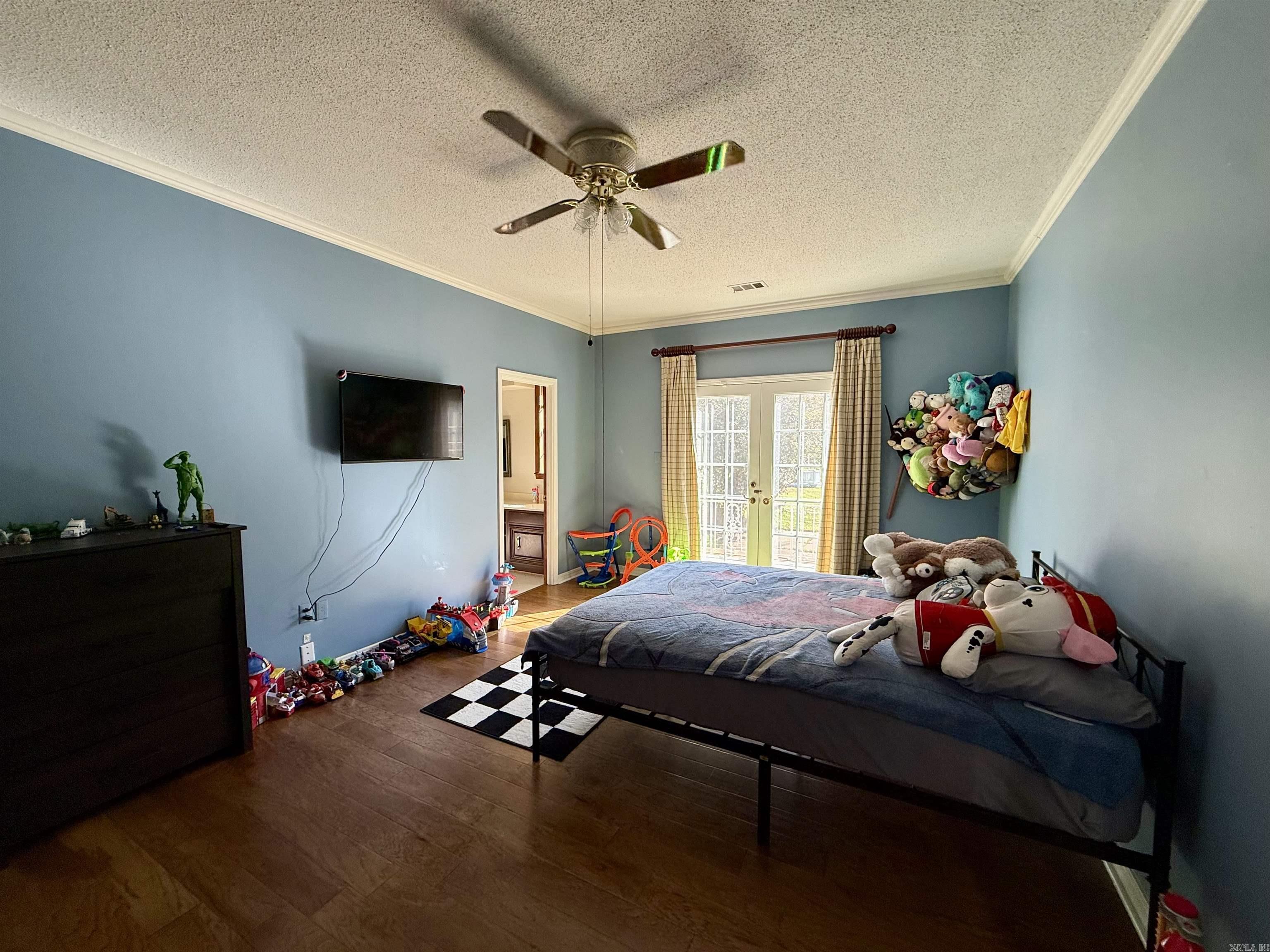 GREEN ACRES - Residential