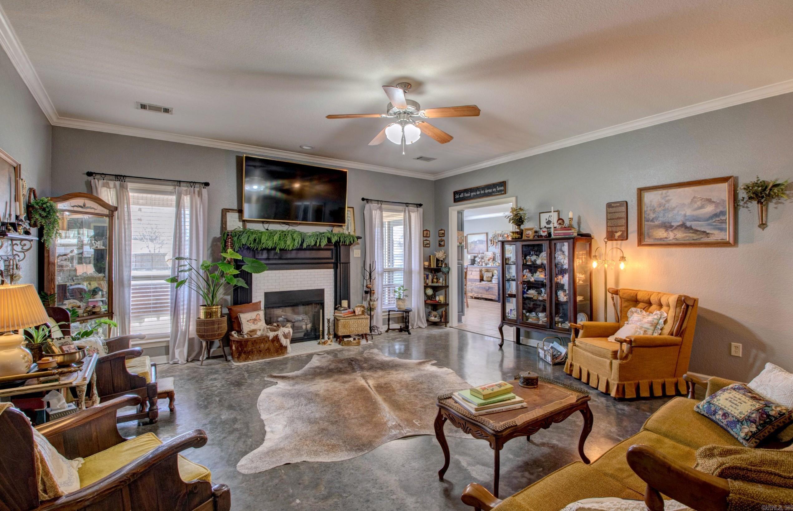 SILVER STREAK - Residential