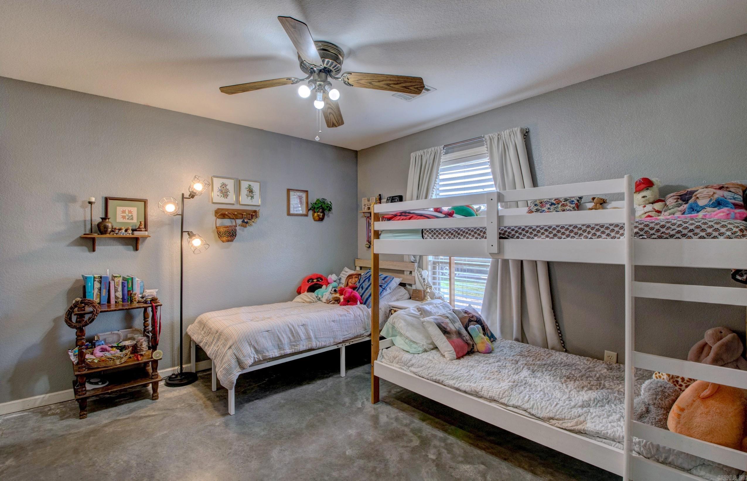 SILVER STREAK - Residential