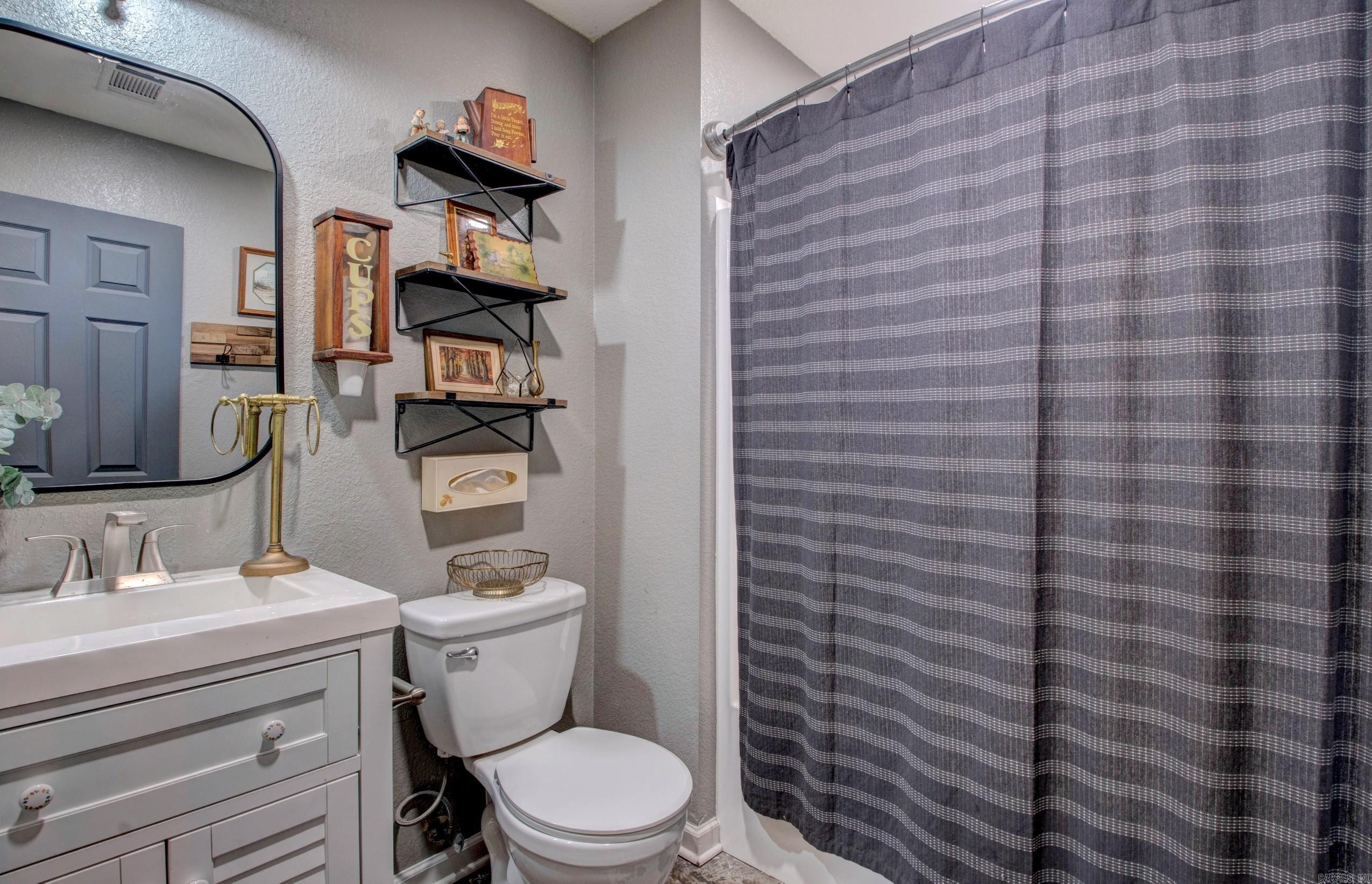 SILVER STREAK - Residential