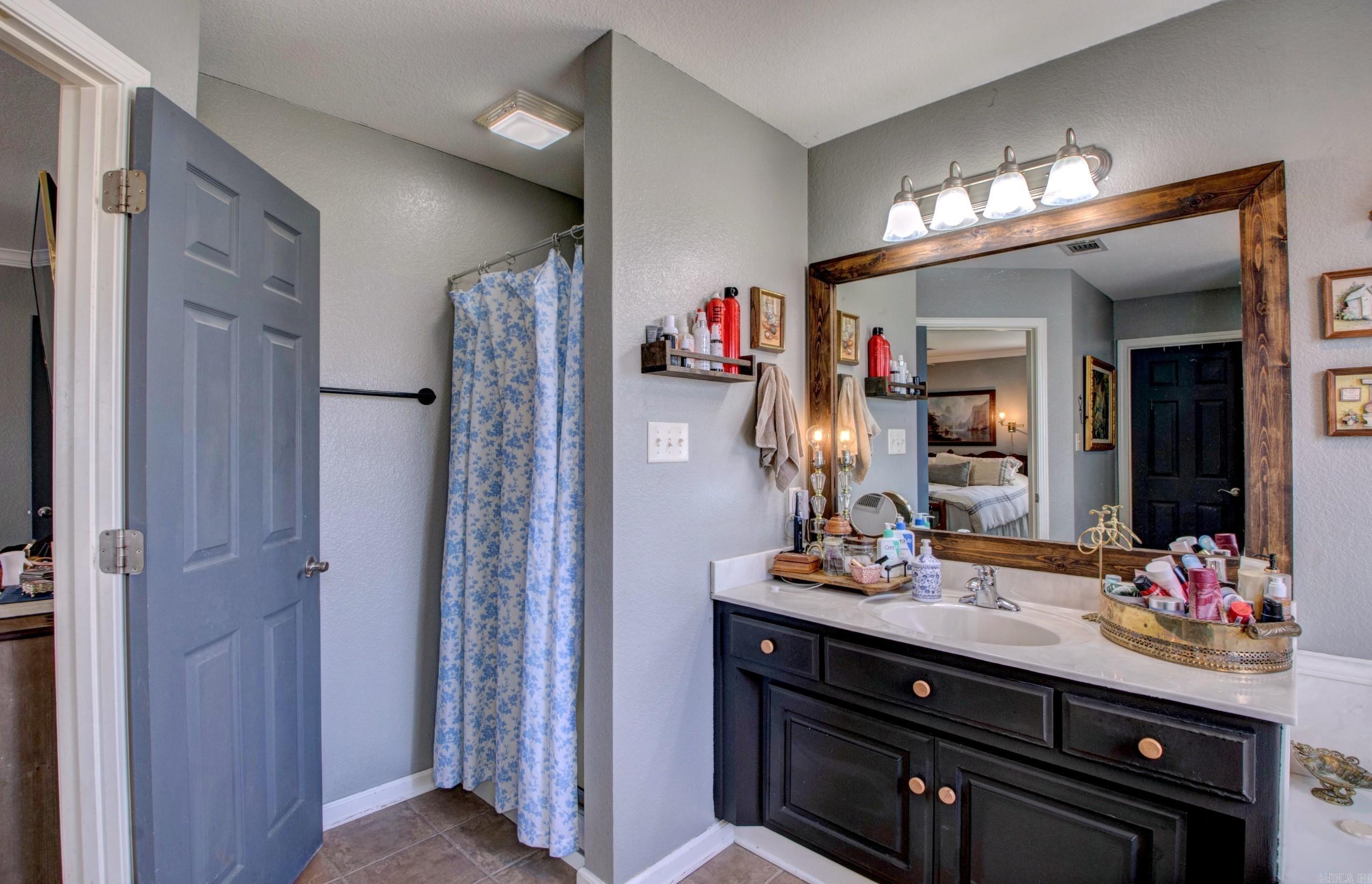 SILVER STREAK - Residential