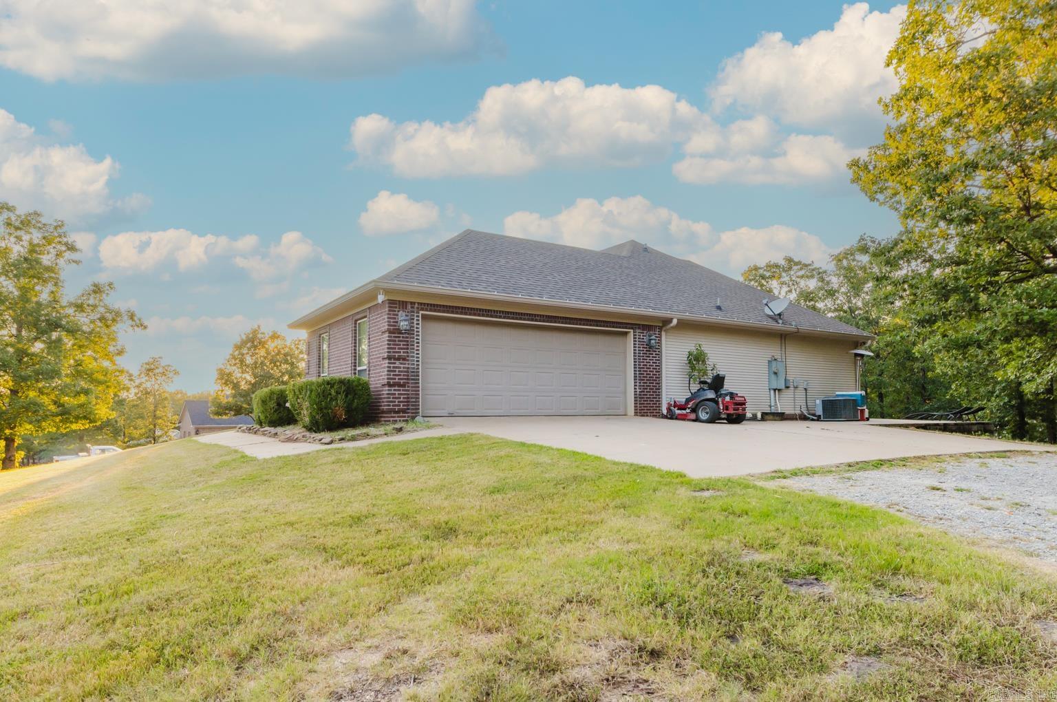 HURRICANE CREEK VALLEY - Residential