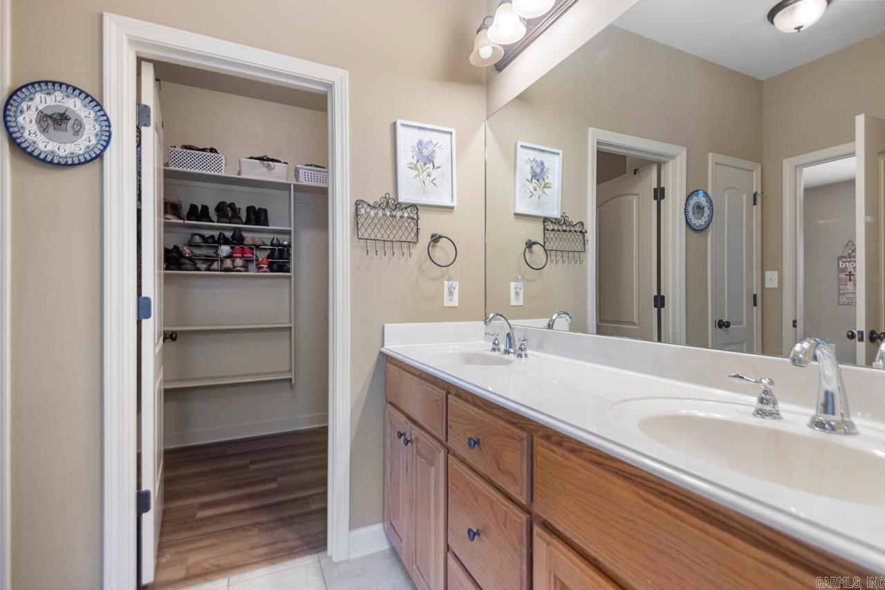 The Oaks at Heritage Farm - Residential