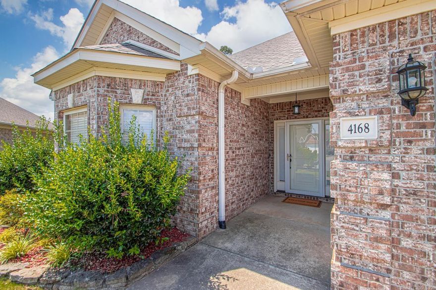 Tucked away on a quiet cul-de-sac in The Oaks of Heritage Farm, this 3-bed, 2-bath brick home delivers the space, comfort, and charm buyers are searching for. With 1,556 sq ft of thoughtful design, you’ll find a cozy gas-log fireplace, a corner lot that adds privacy, and a floor plan that feels instantly livable. Built in 2011 and move-in ready, this home blends modern ease with neighborhood appeal. Bryant Schools - If you’ve been waiting for the right home to hit the market in Benton, this is the one you’ll want to see first.  SEE AGENT REMARKS ABOUT INVESTMENT PROPERTY.