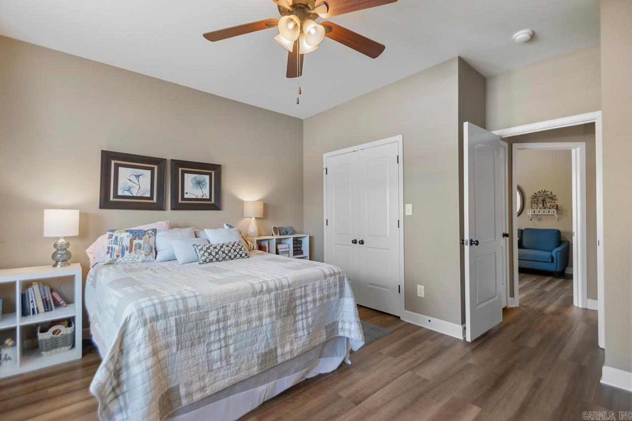 The Oaks at Heritage Farm - Residential