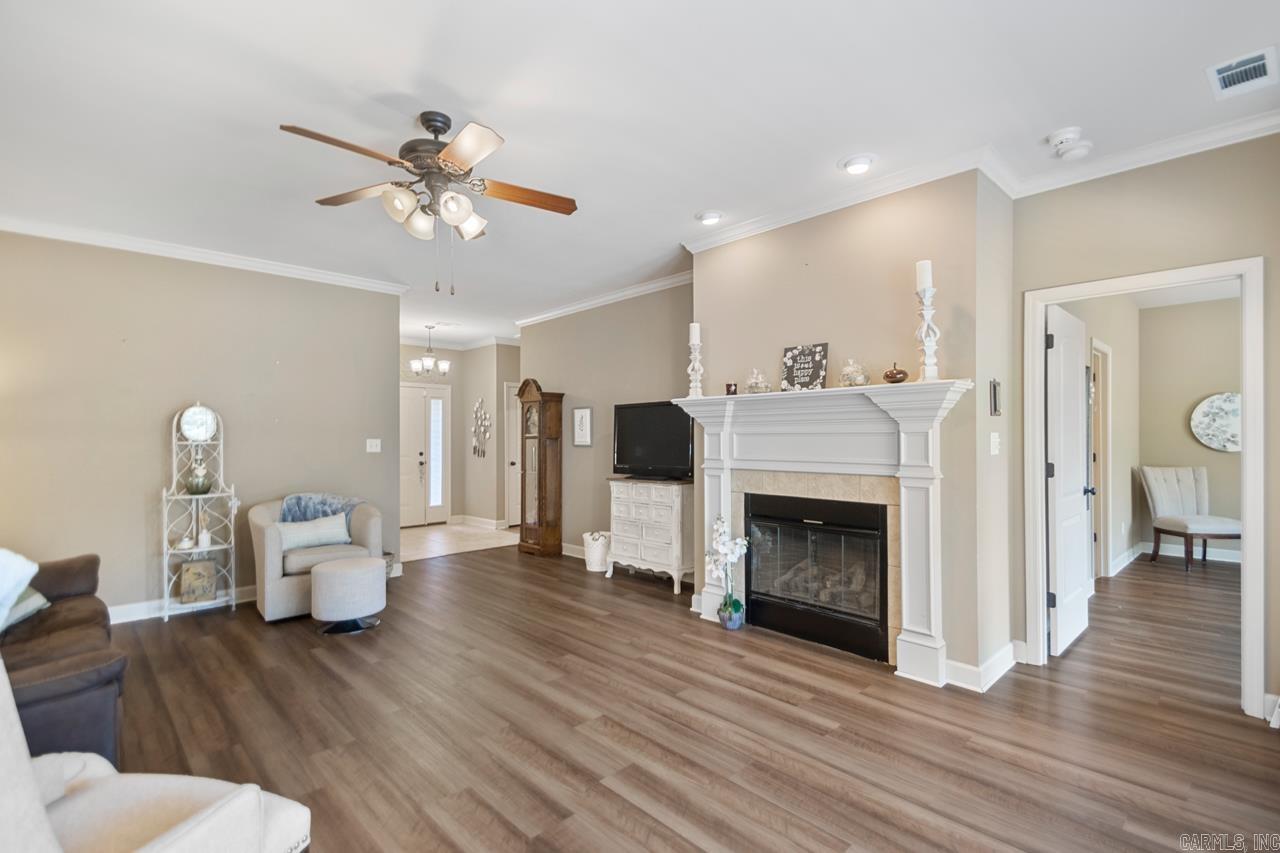 The Oaks at Heritage Farm - Residential