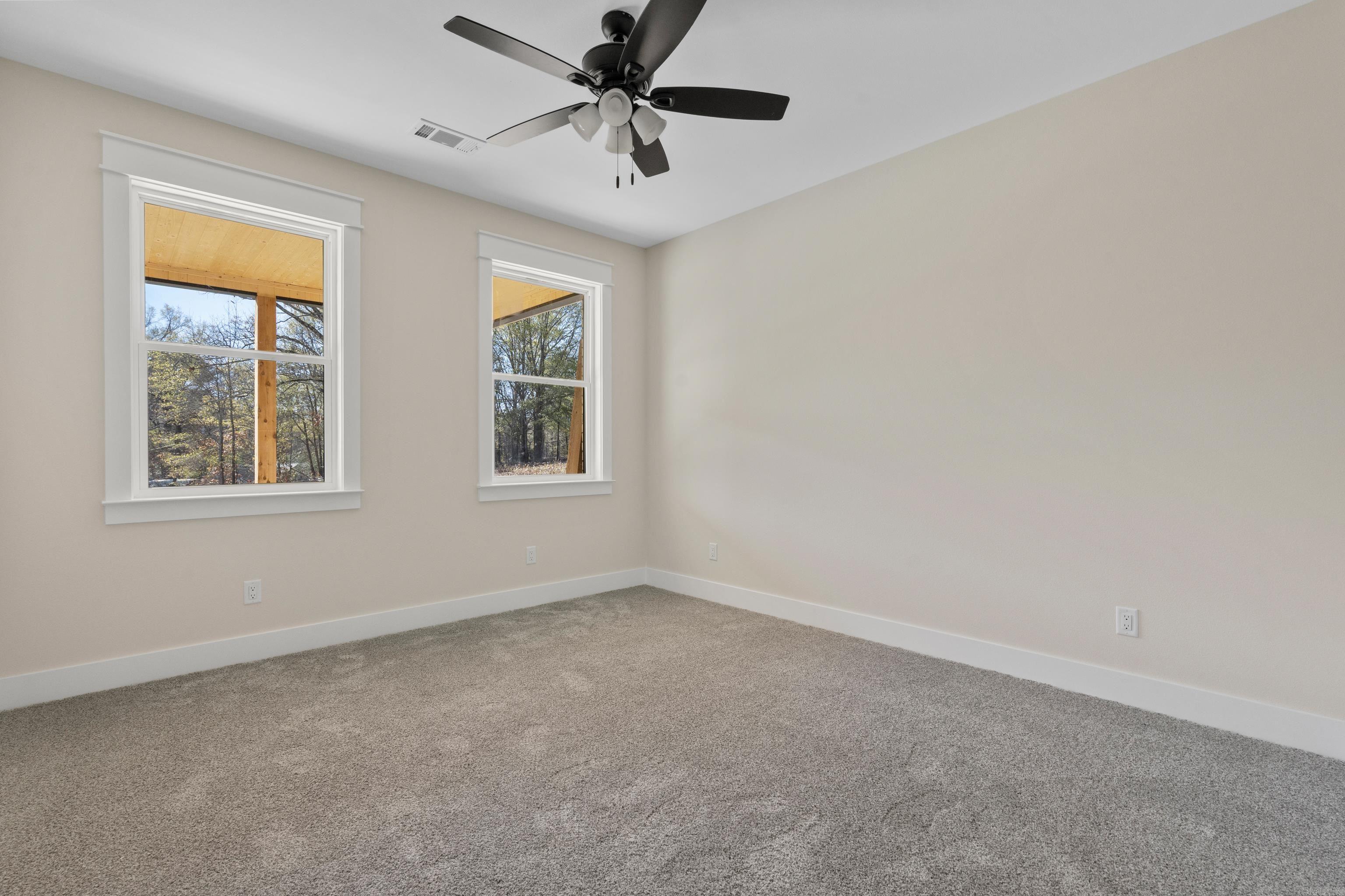 ROLLING MANOR - Residential