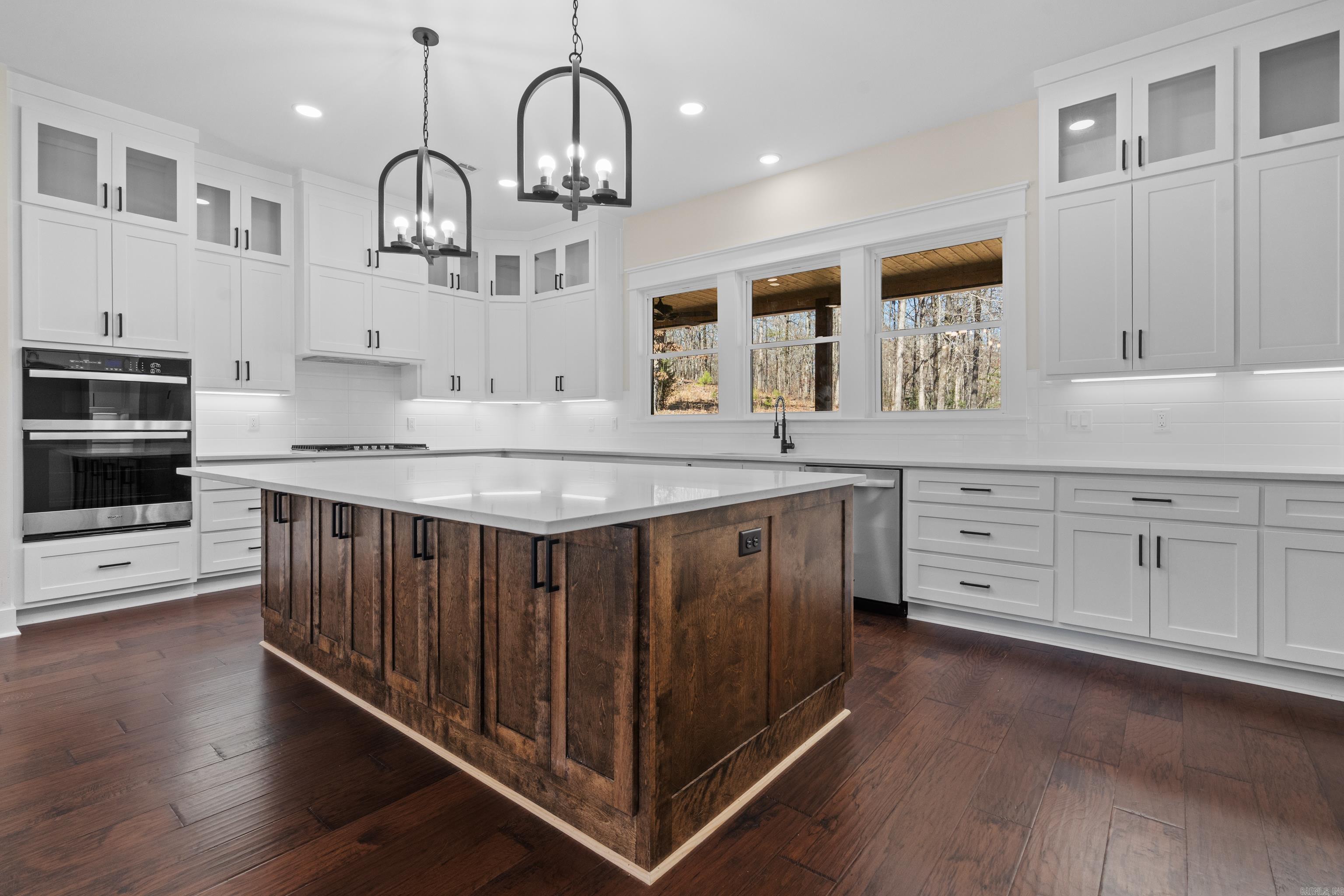 ROLLING MANOR - Residential