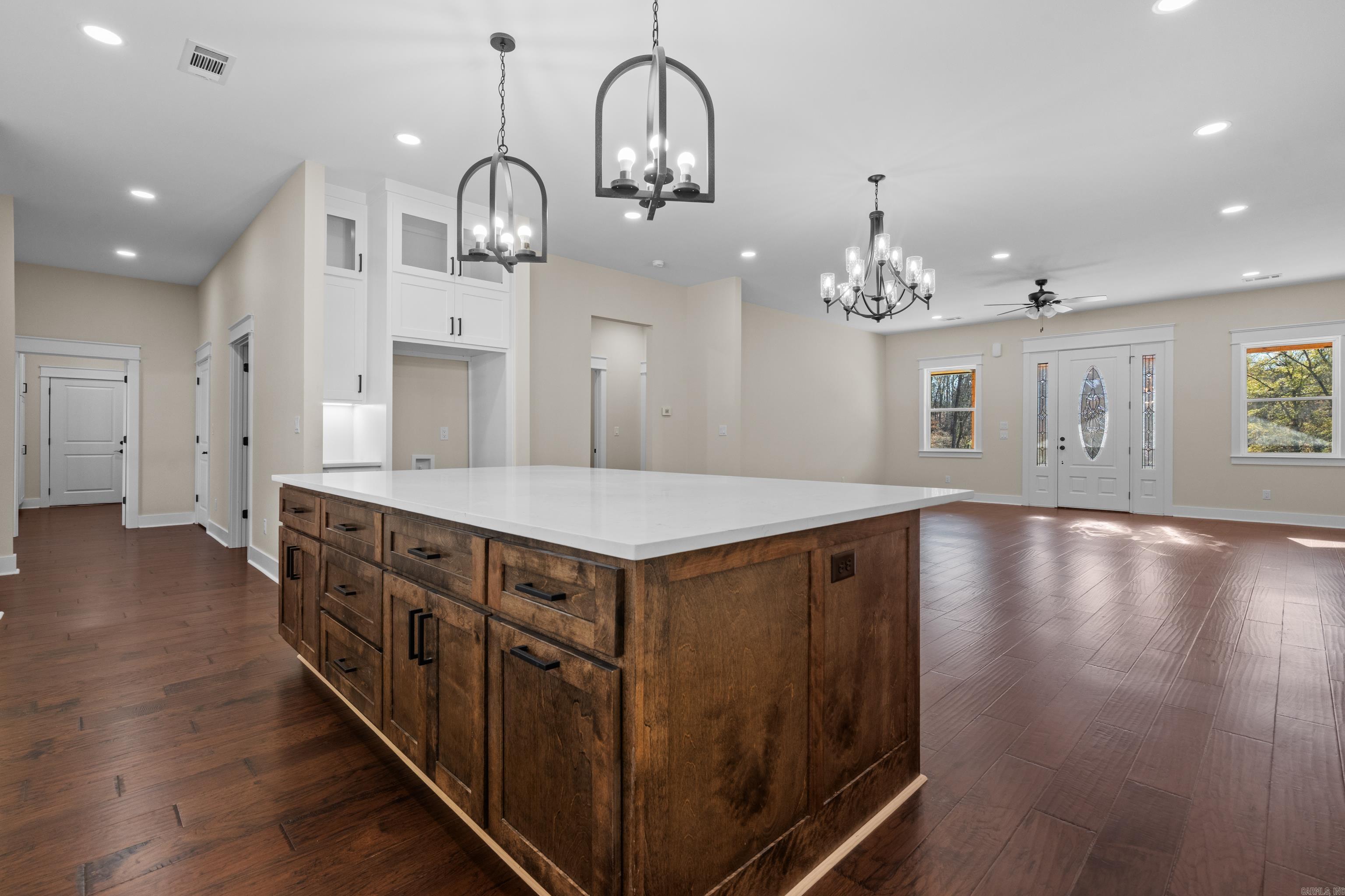 ROLLING MANOR - Residential