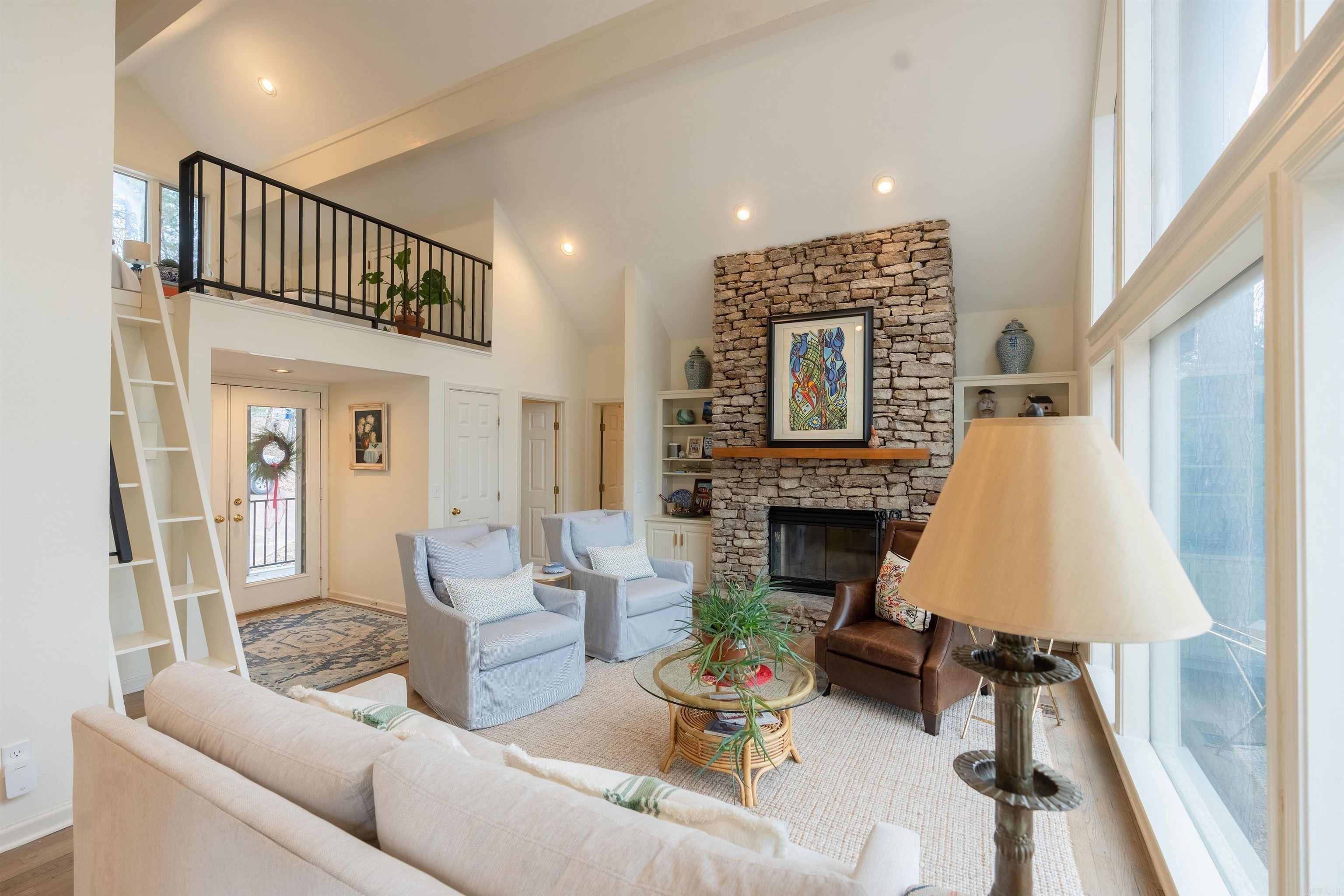 EI: ROND POINT - Residential