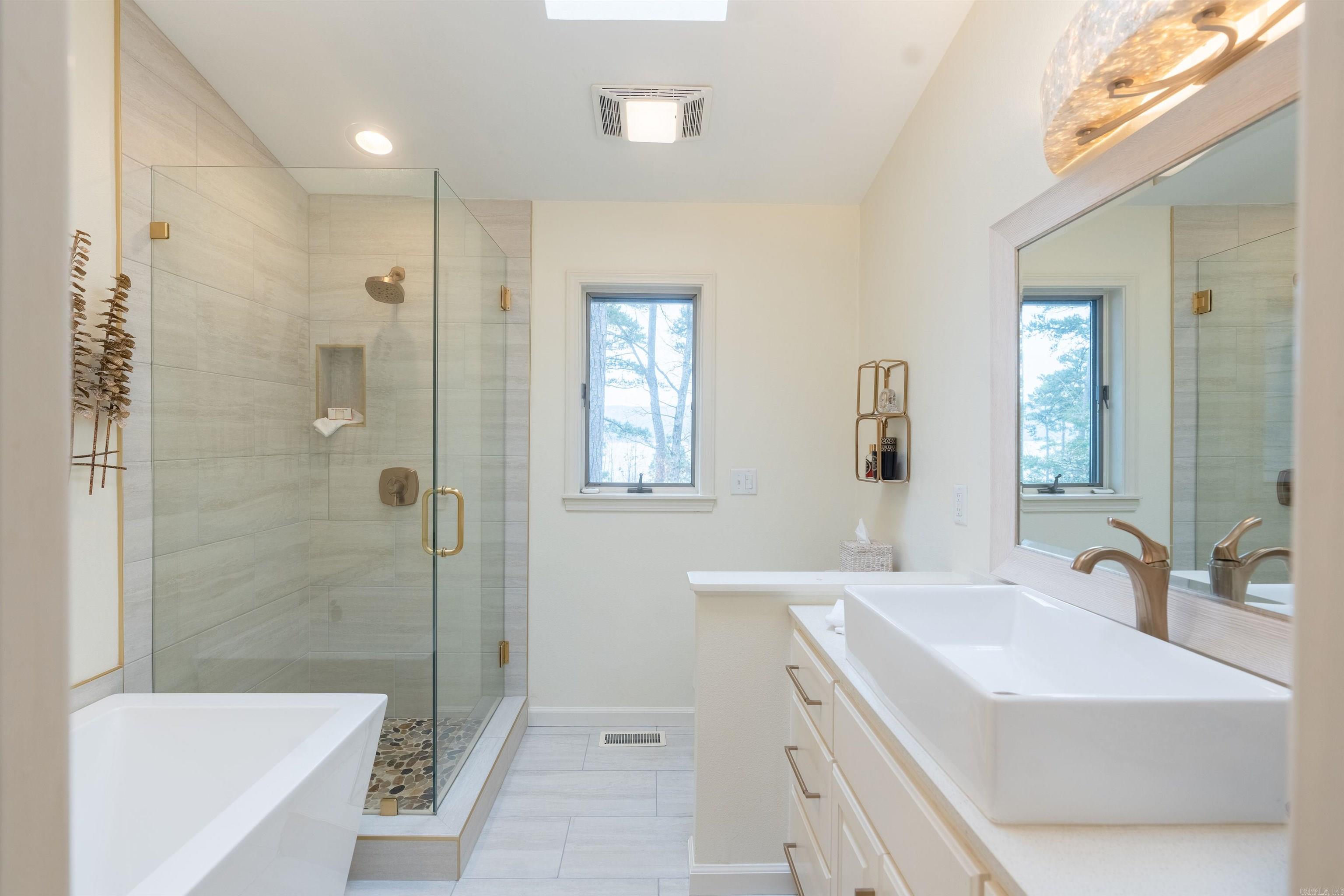 EI: ROND POINT - Residential