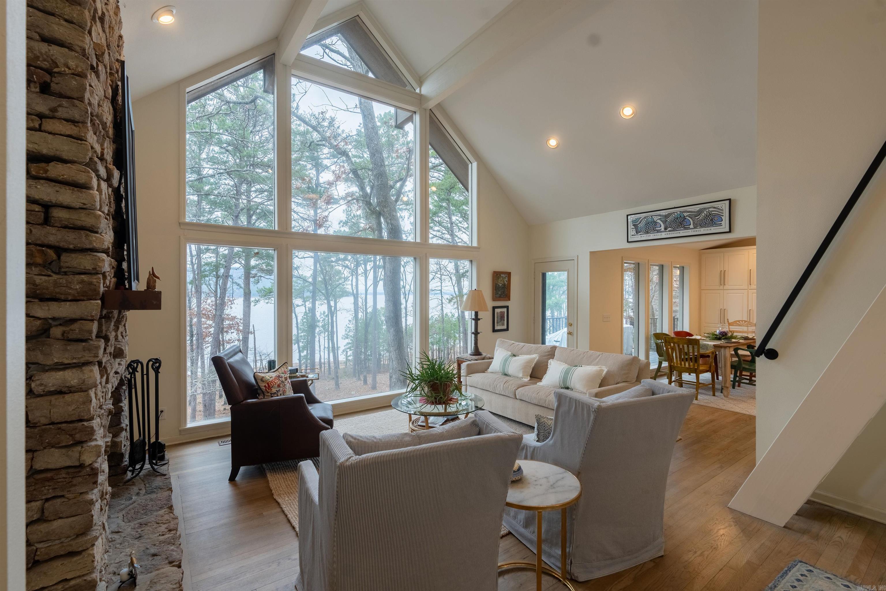 EI: ROND POINT - Residential