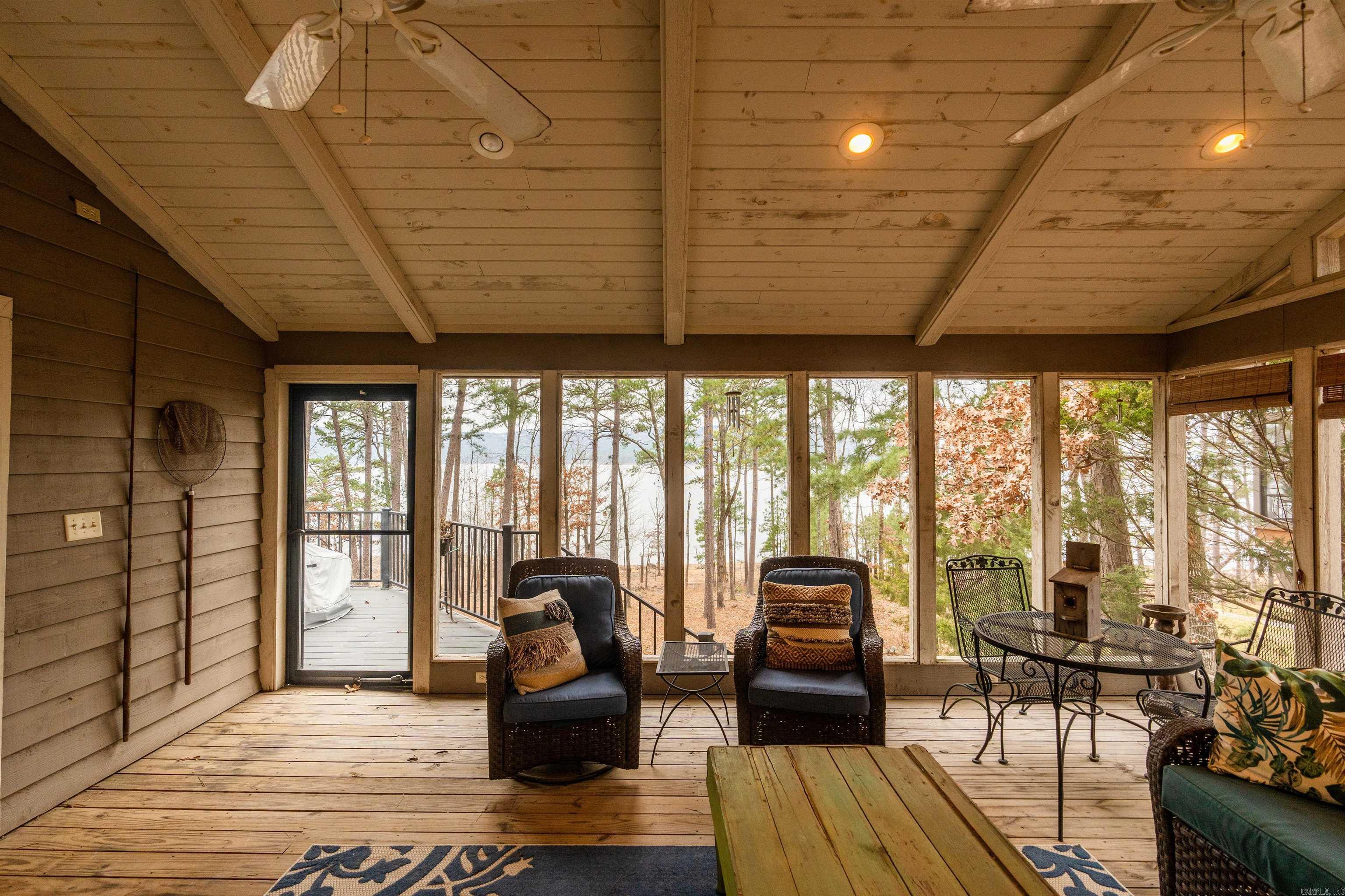 EI: ROND POINT - Residential