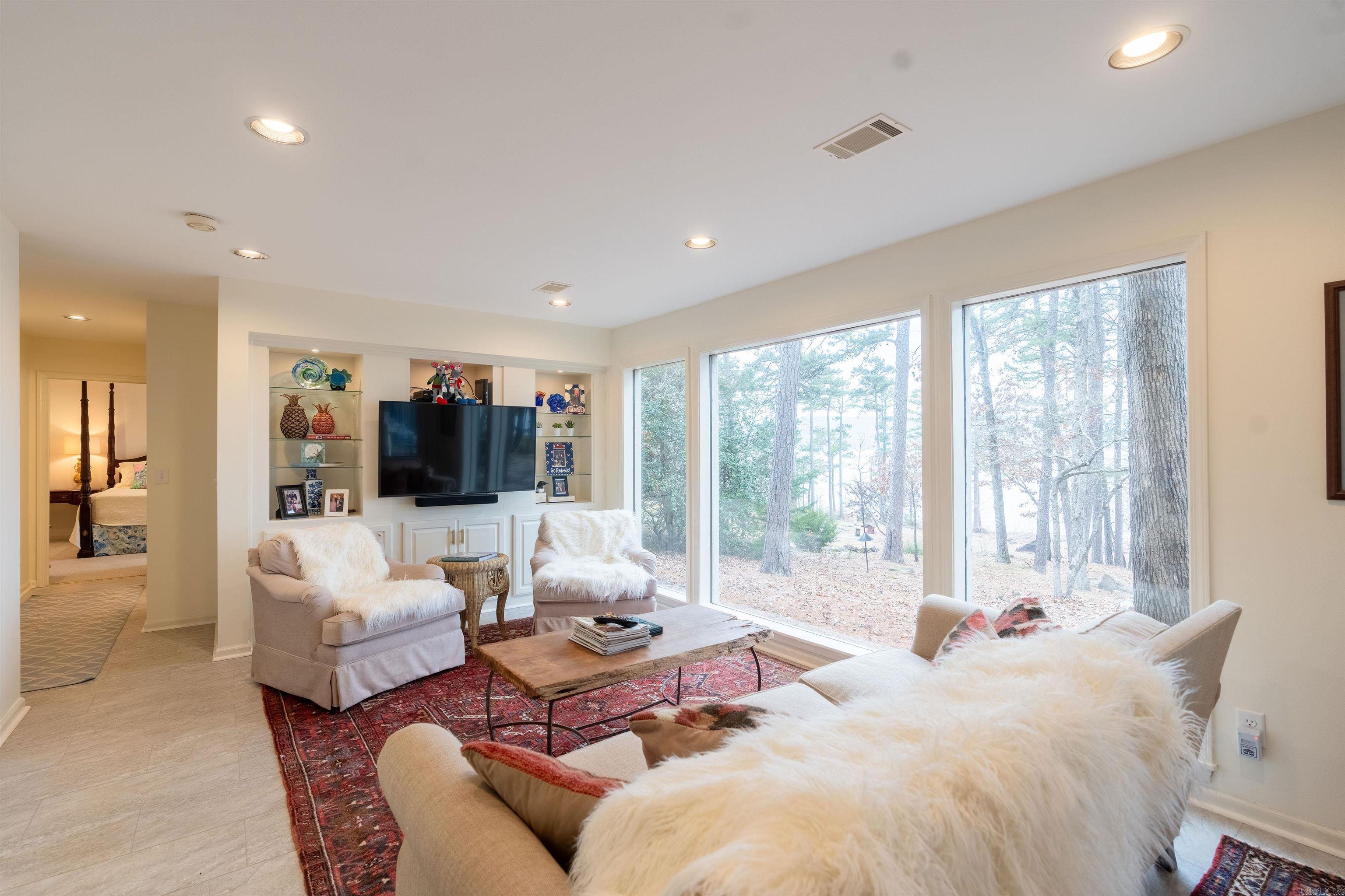 EI: ROND POINT - Residential