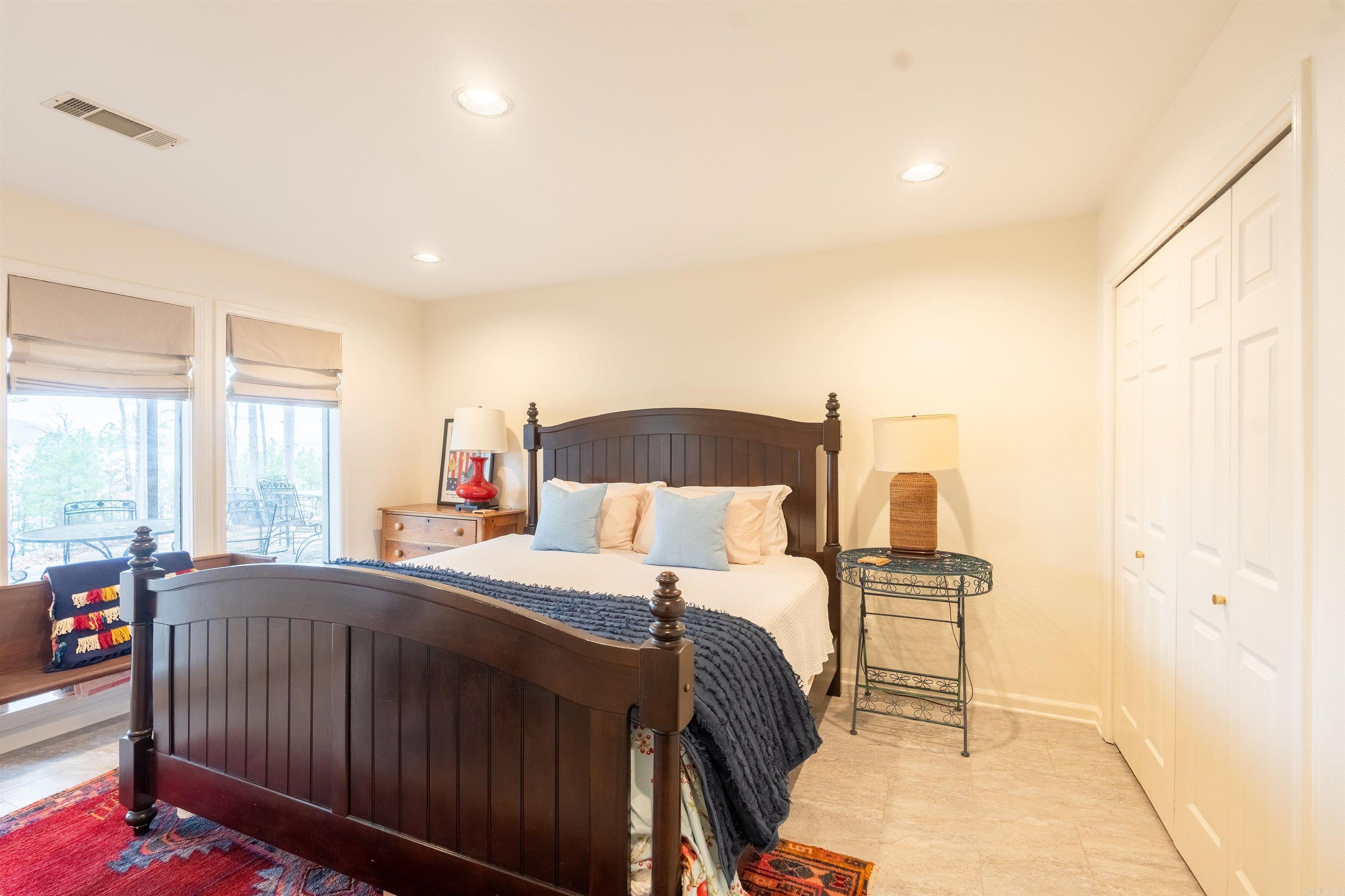 EI: ROND POINT - Residential