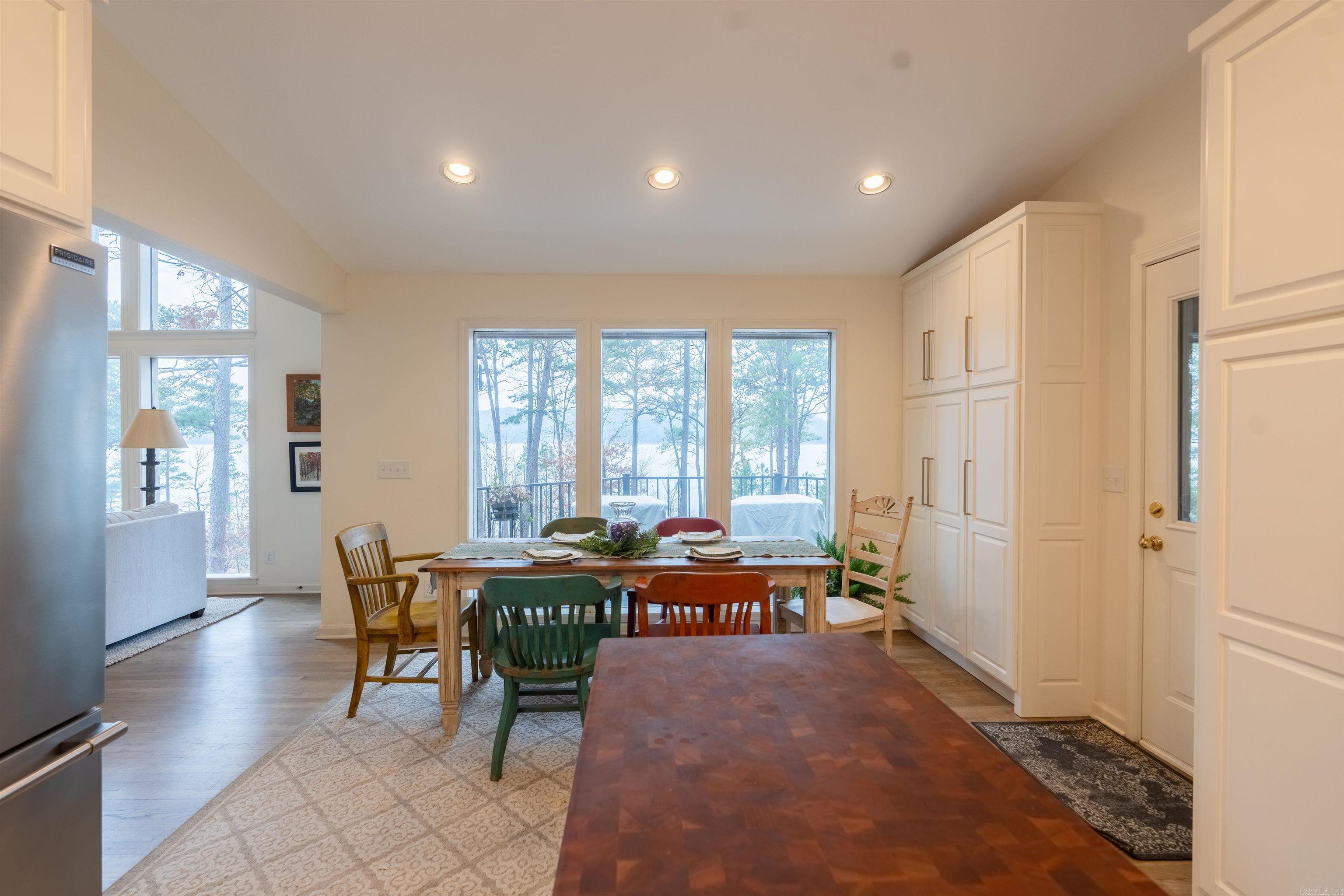 EI: ROND POINT - Residential