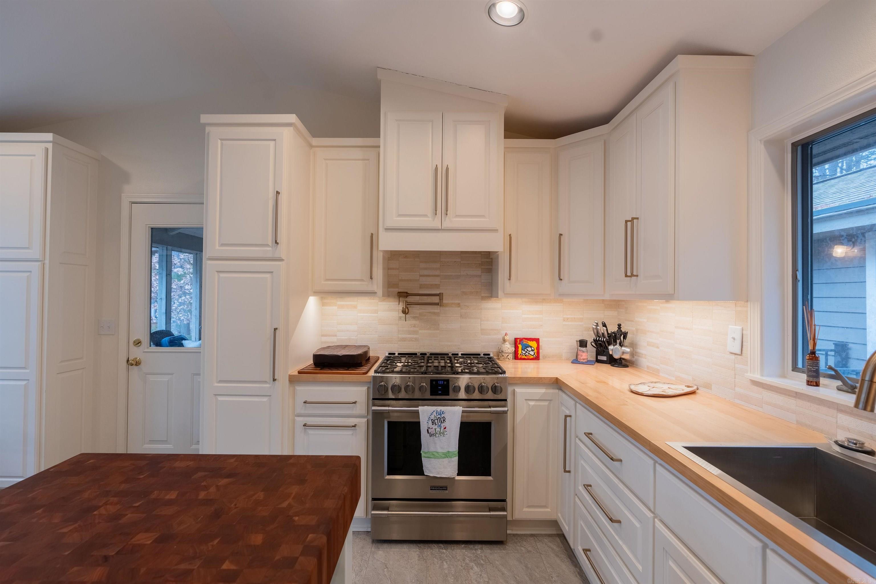 EI: ROND POINT - Residential