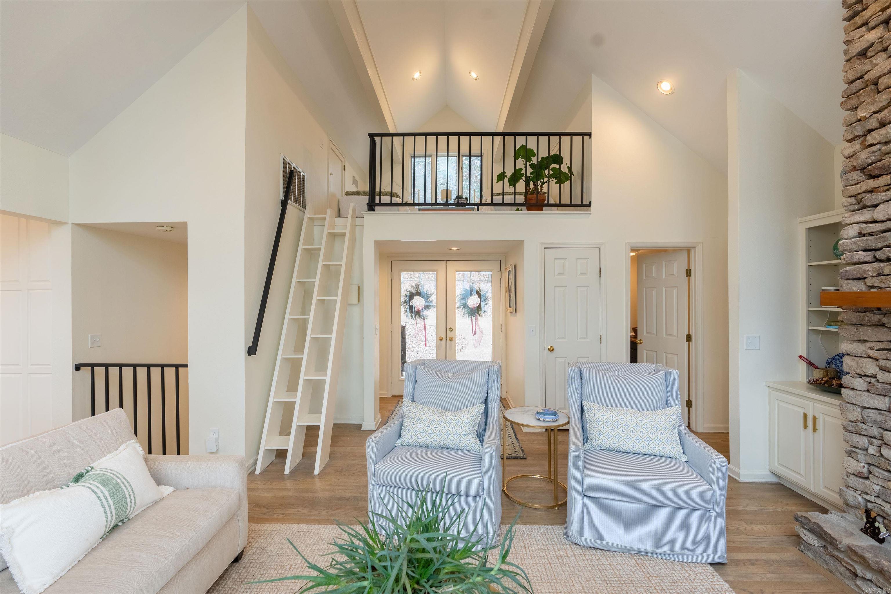 EI: ROND POINT - Residential